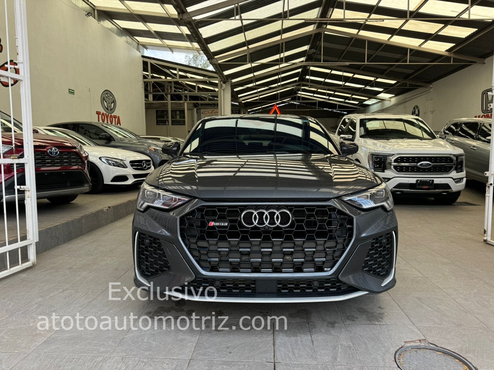 Audi RS 2021 Q3 Performance Automático Gris