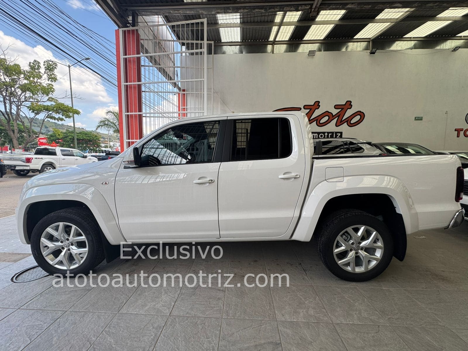 Volkswagen Amarok 2023 Higline V6 Automático Blanco