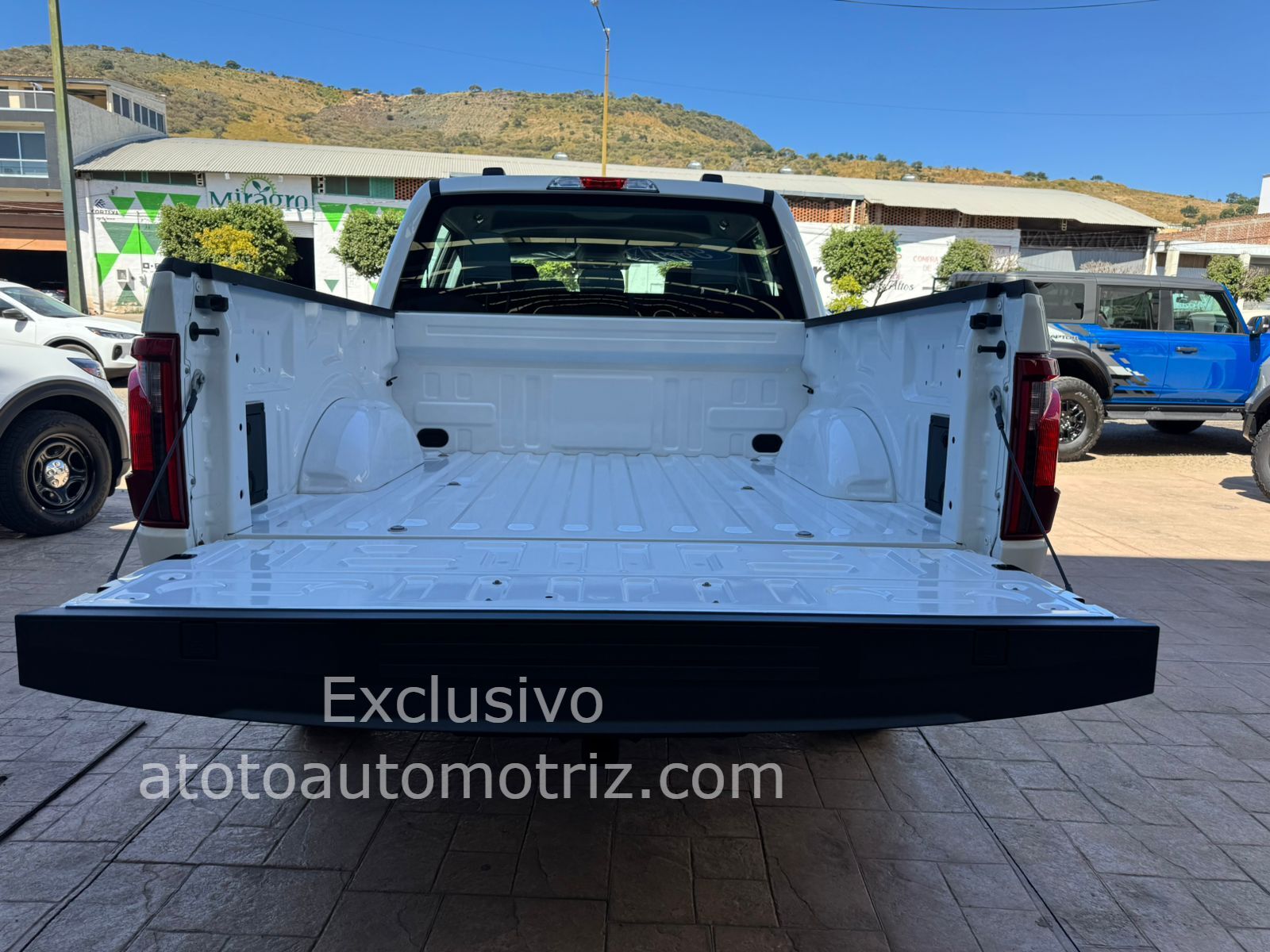 Ford F150 2024 4x2 V6 Automático Blanco
