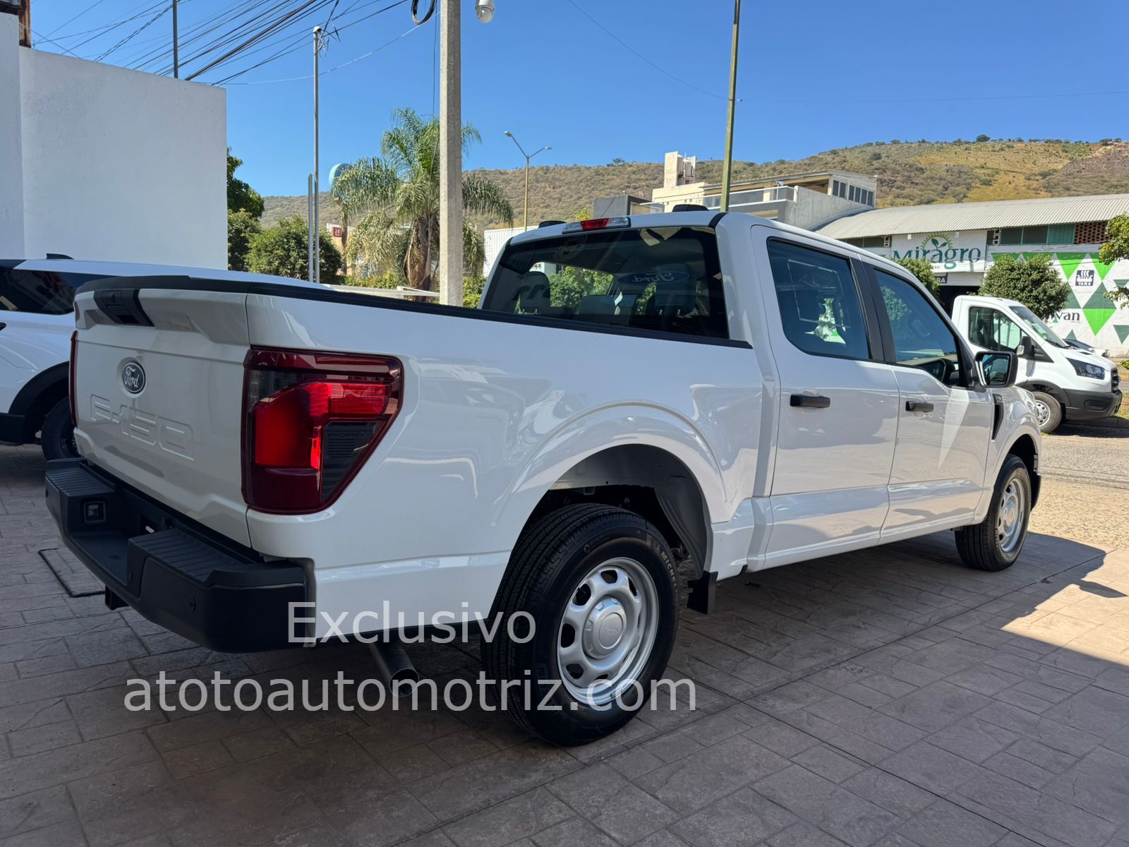 Ford F150 2024 4x2 V6 Automático Blanco