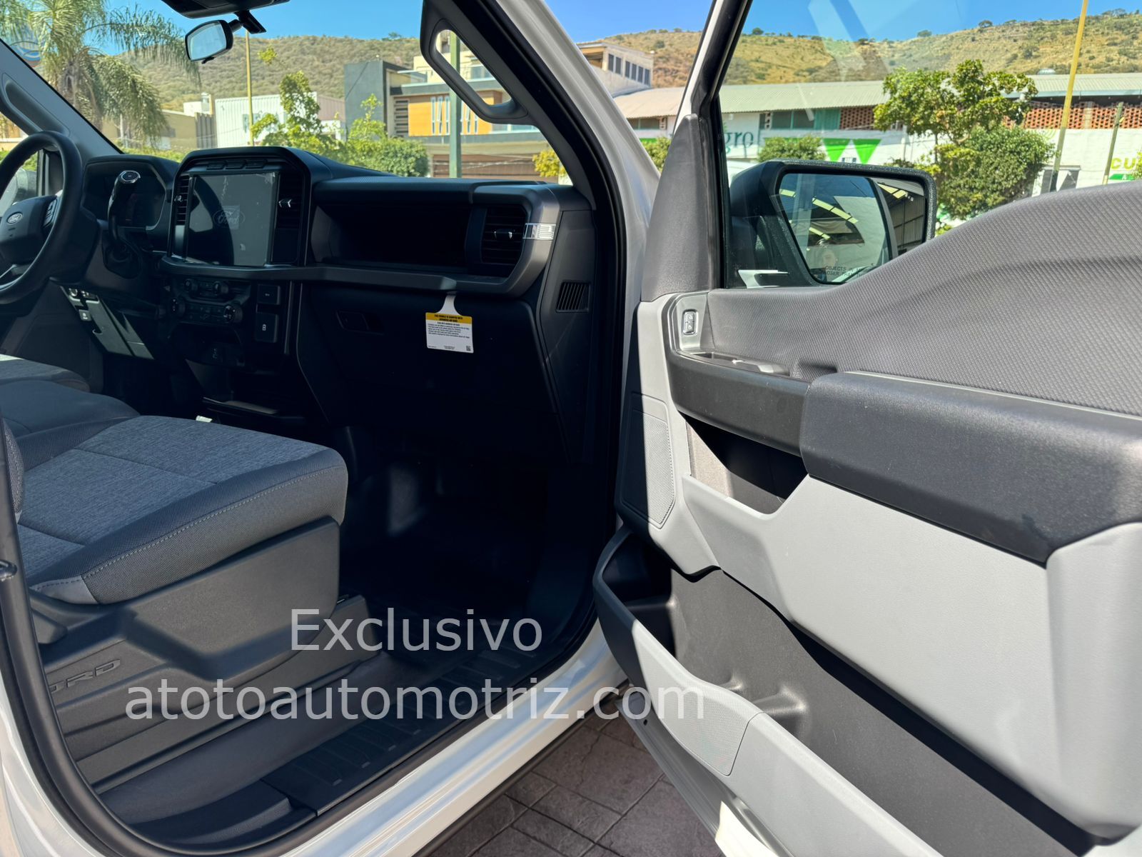 Ford F150 2024 4x2 V6 Automático Blanco