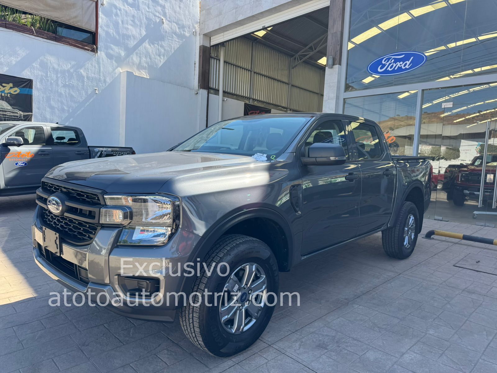 Ford Ranger 2025 XL Automático Gris