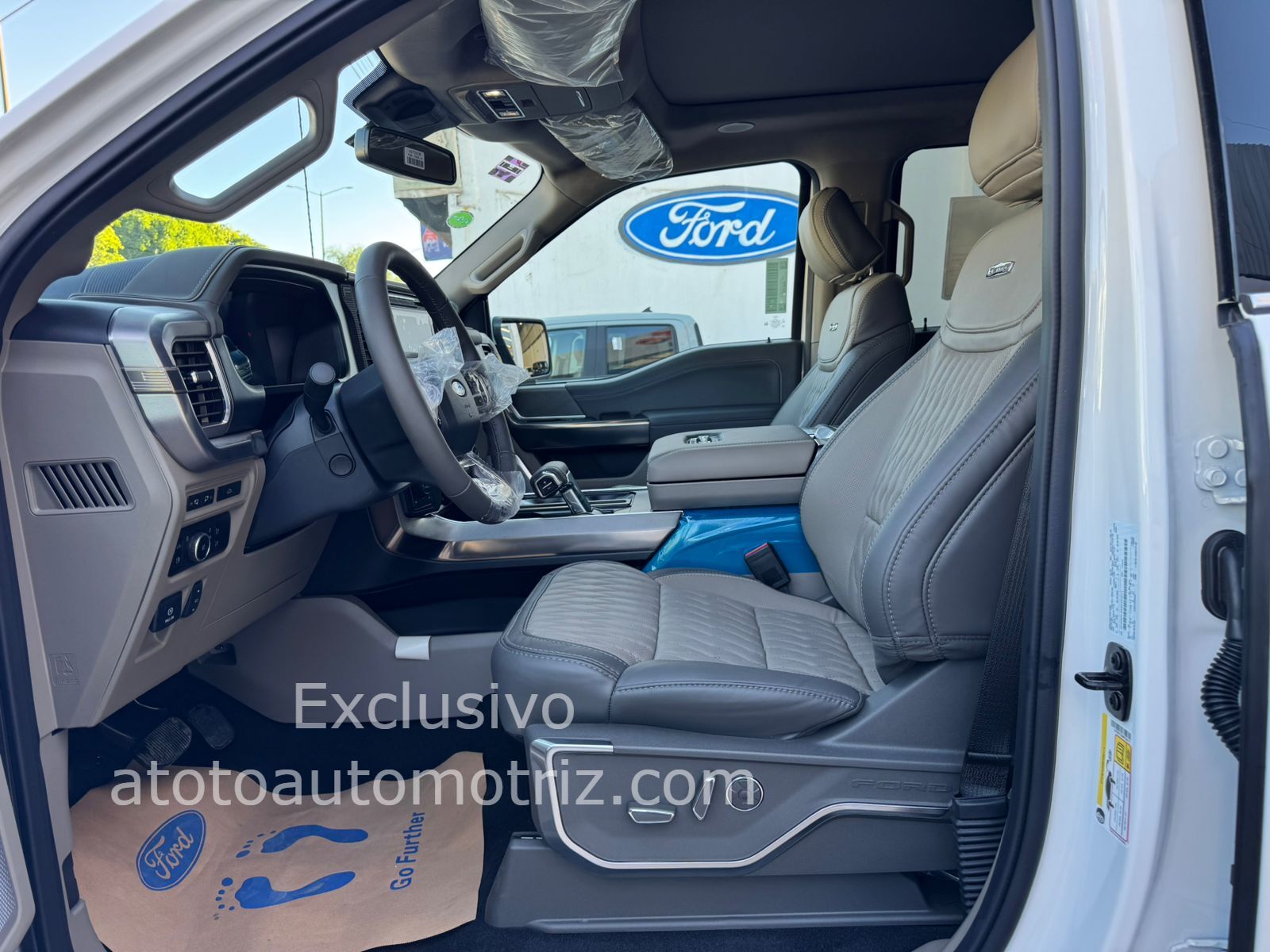 Ford Lobo 2025 Platinum Plus HIbrida Automático Blanco