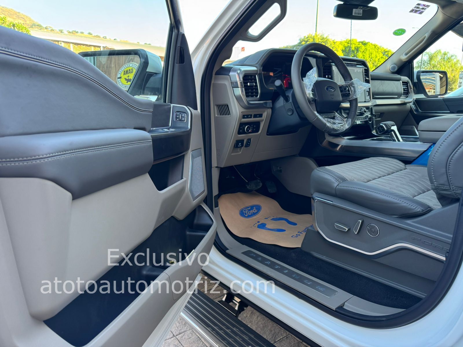 Ford Lobo 2025 Platinum Plus HIbrida Automático Blanco