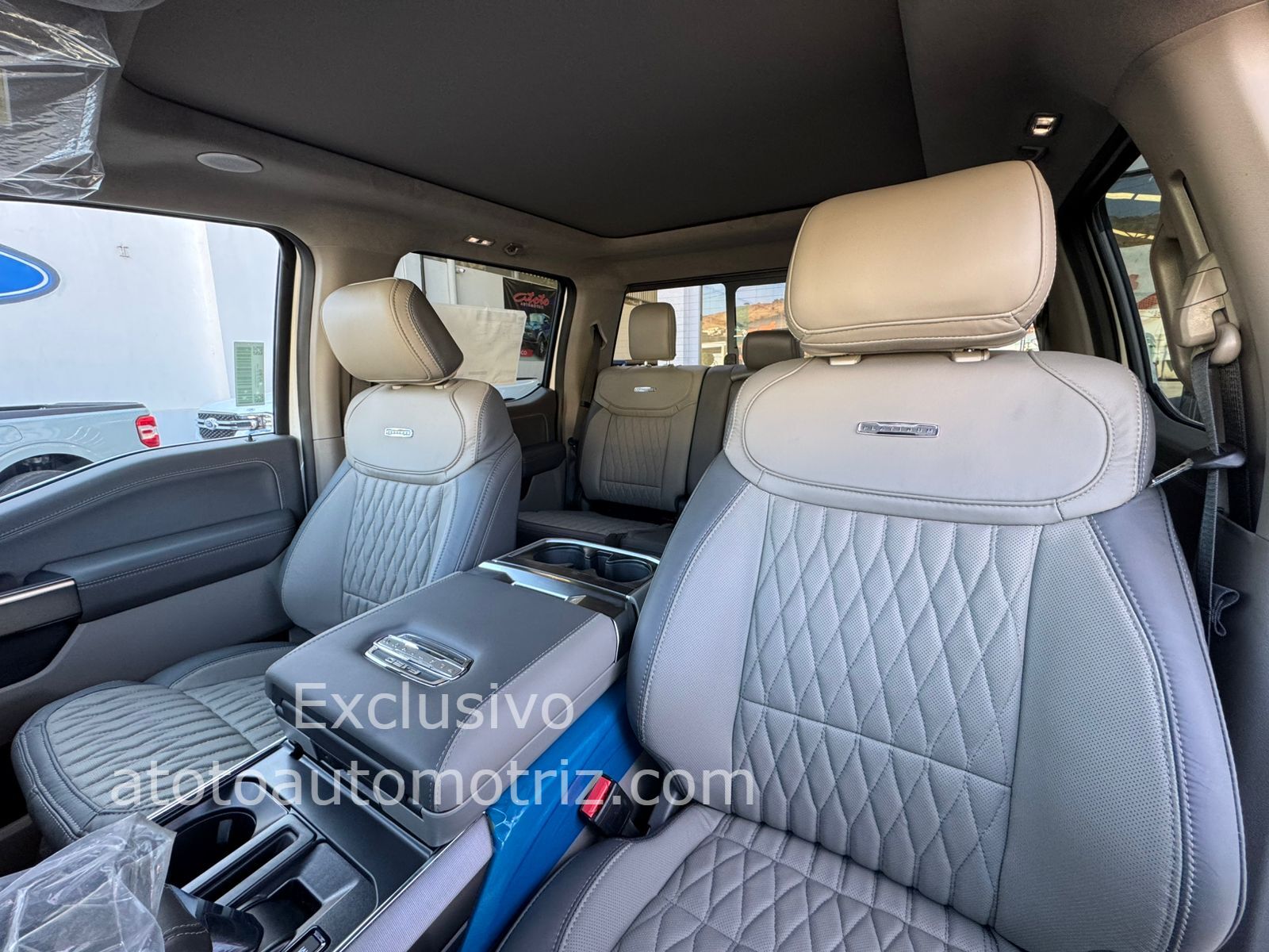 Ford Lobo 2024 Platinum Plus HIbrida Automático Blanco