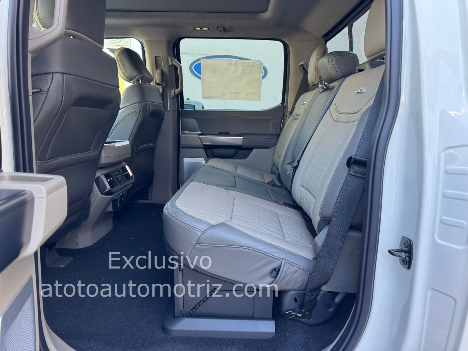 Ford Lobo 2025 Platinum Plus HIbrida Automático Blanco