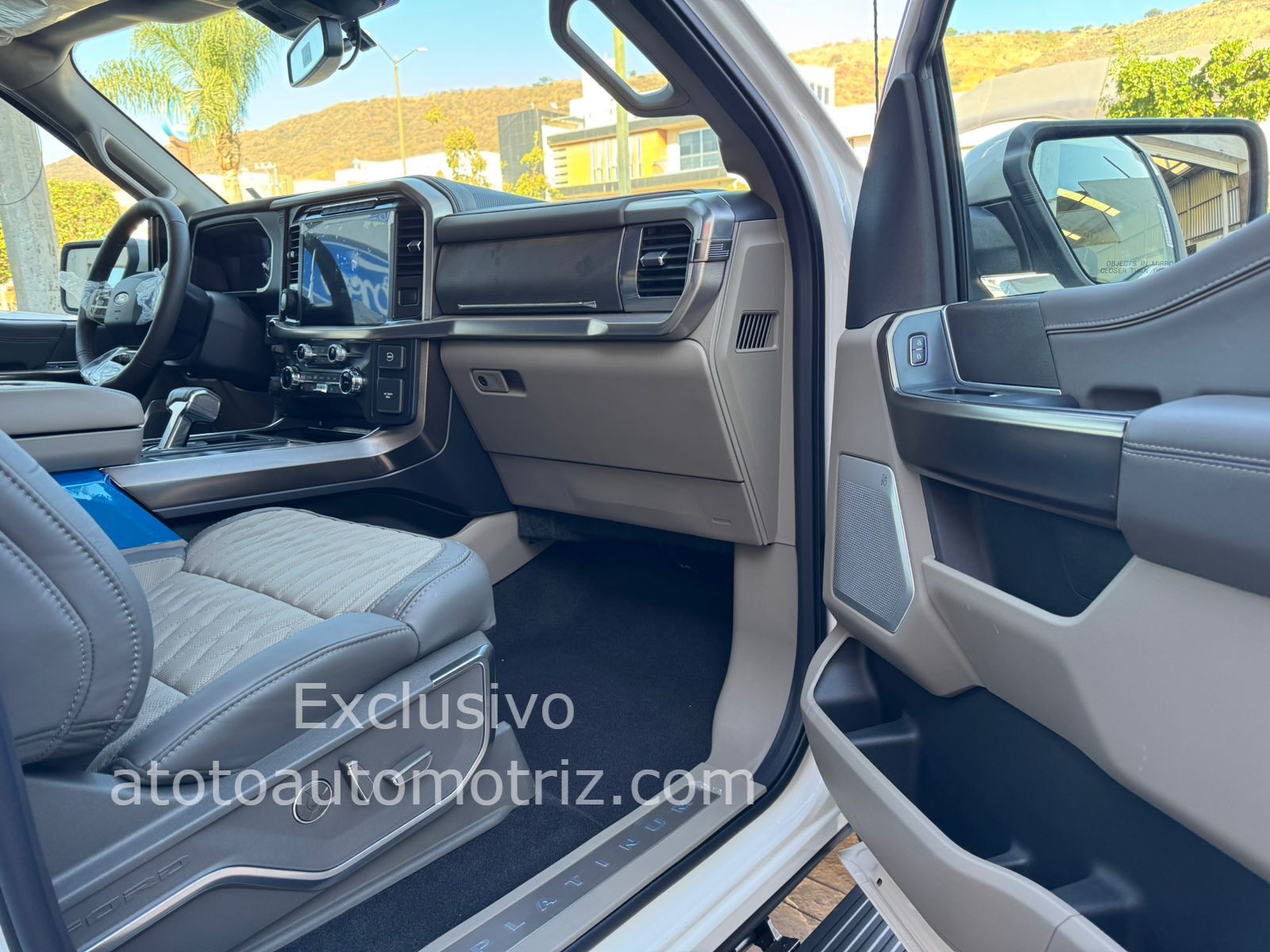 Ford Lobo 2025 Platinum Plus HIbrida Automático Blanco