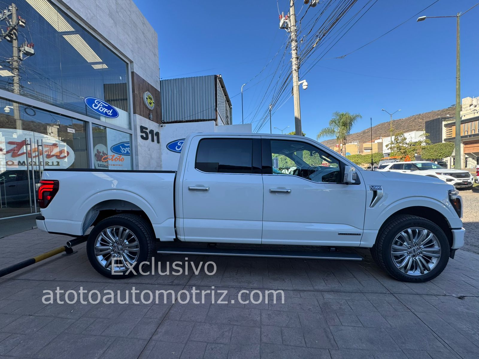 Ford Lobo 2025 Platinum Plus HIbrida Automático Blanco
