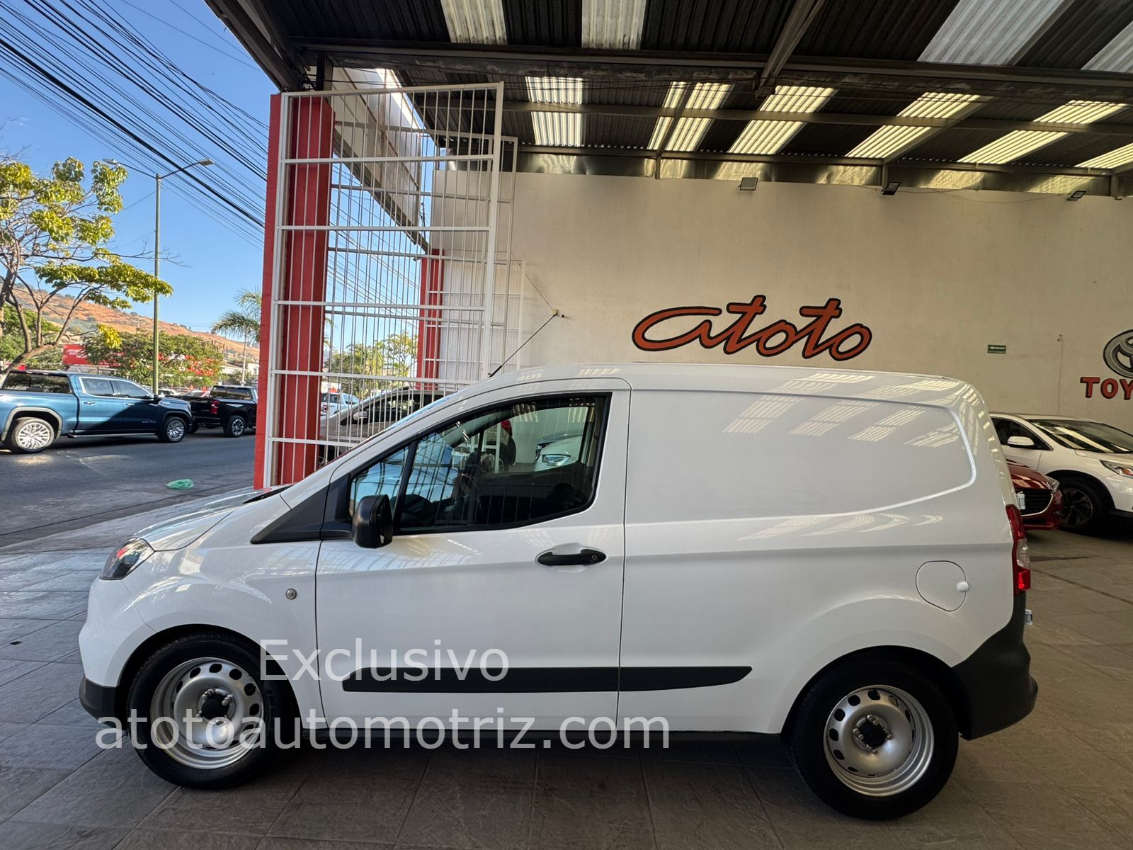 Ford Transit 2022 Courier Vannete Manual Blanco