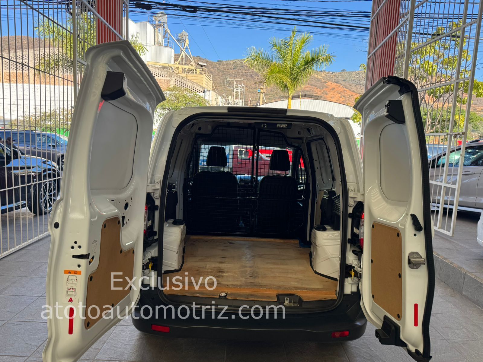 Ford Transit 2022 Courier Vannete Manual Blanco