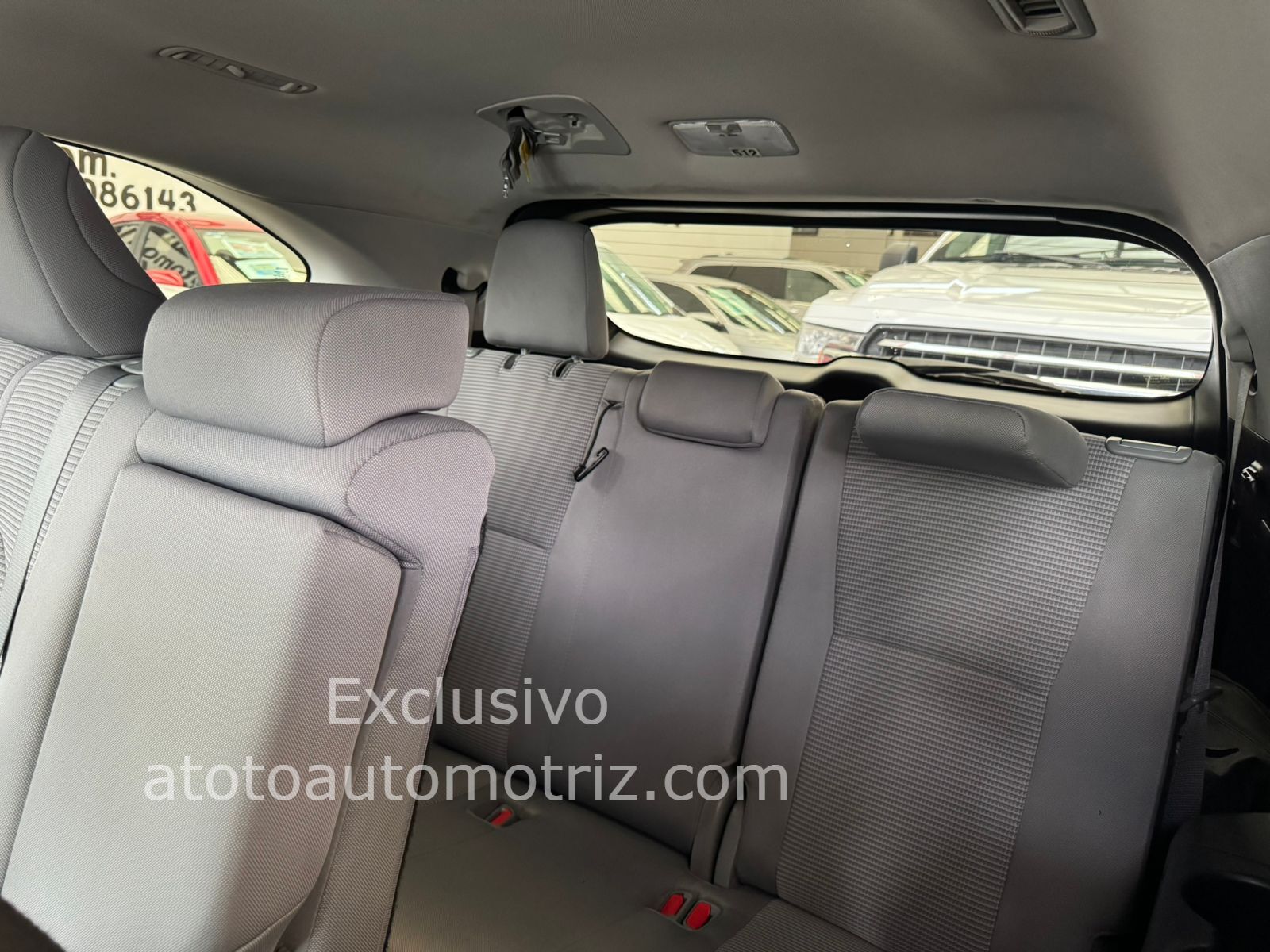 Toyota Highlander 2023 Le Automático Plata