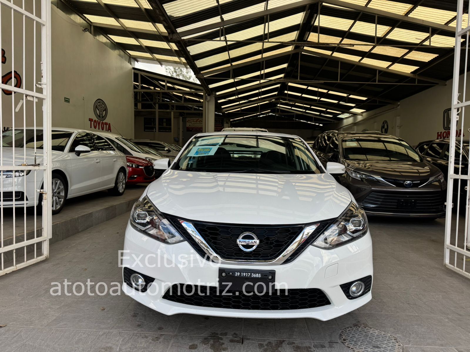 Nissan Sentra 2018 Exclusive CVT Navi Automático Blanco