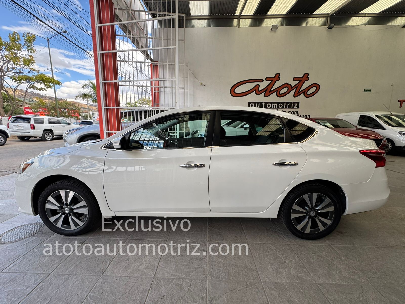 Nissan Sentra 2018 Exclusive CVT Navi Automático Blanco