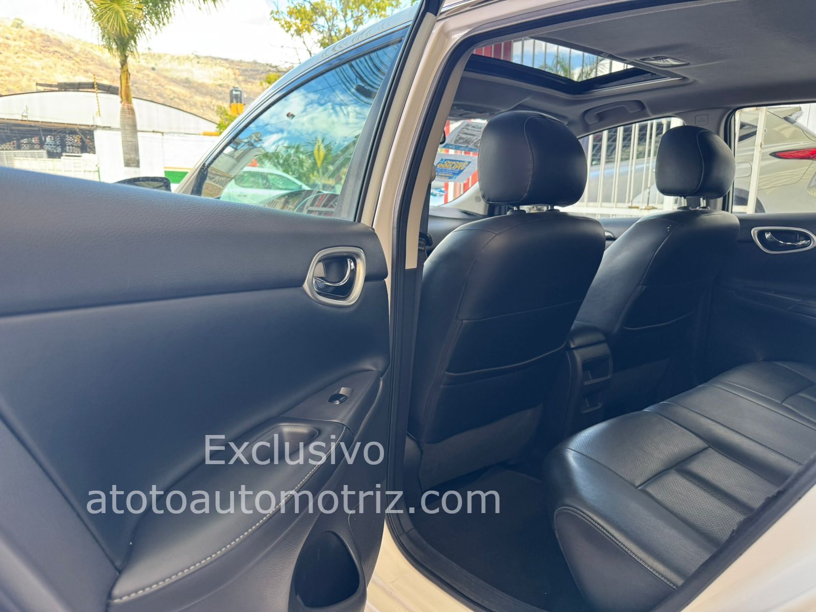 Nissan Sentra 2018 Exclusive CVT Navi Automático Blanco