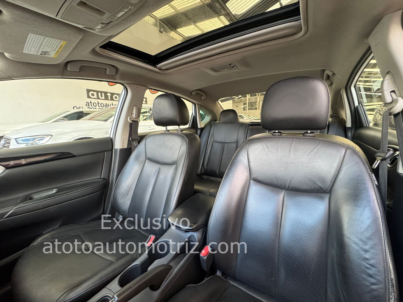 Nissan Sentra 2018 Exclusive CVT Navi Automático Blanco