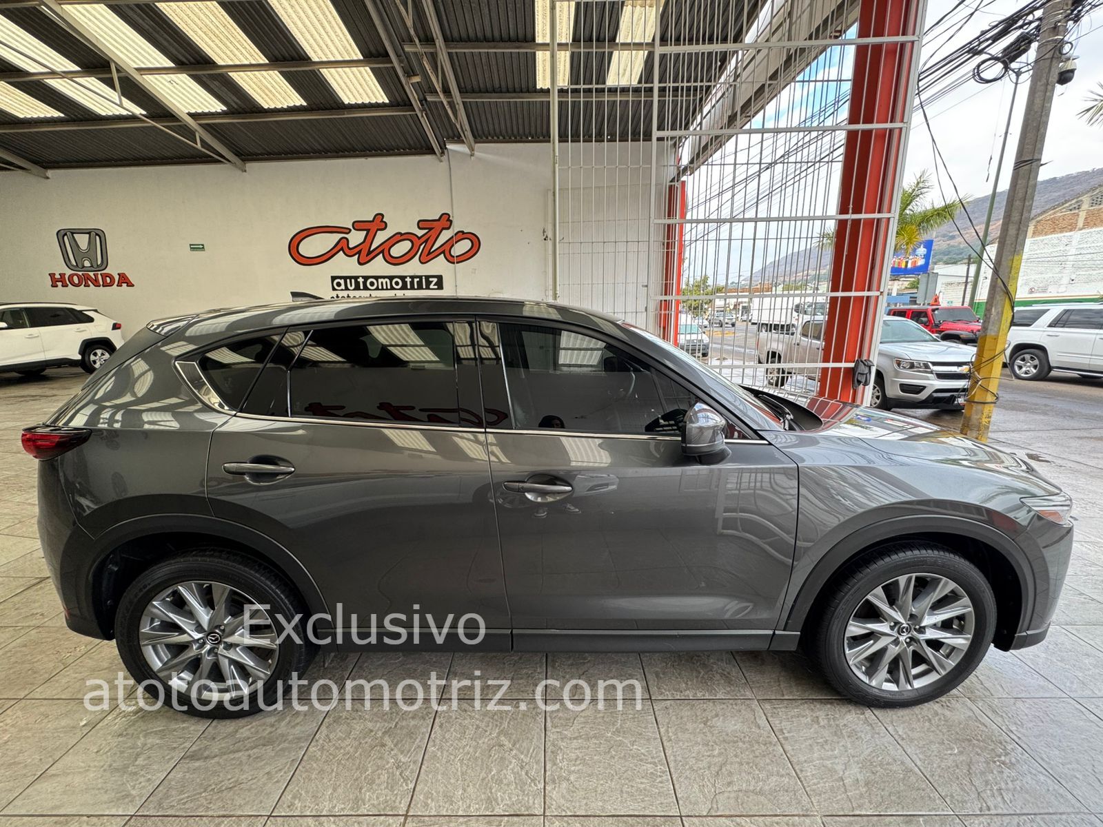 Mazda CX-5 2021 Signature Automático Gris