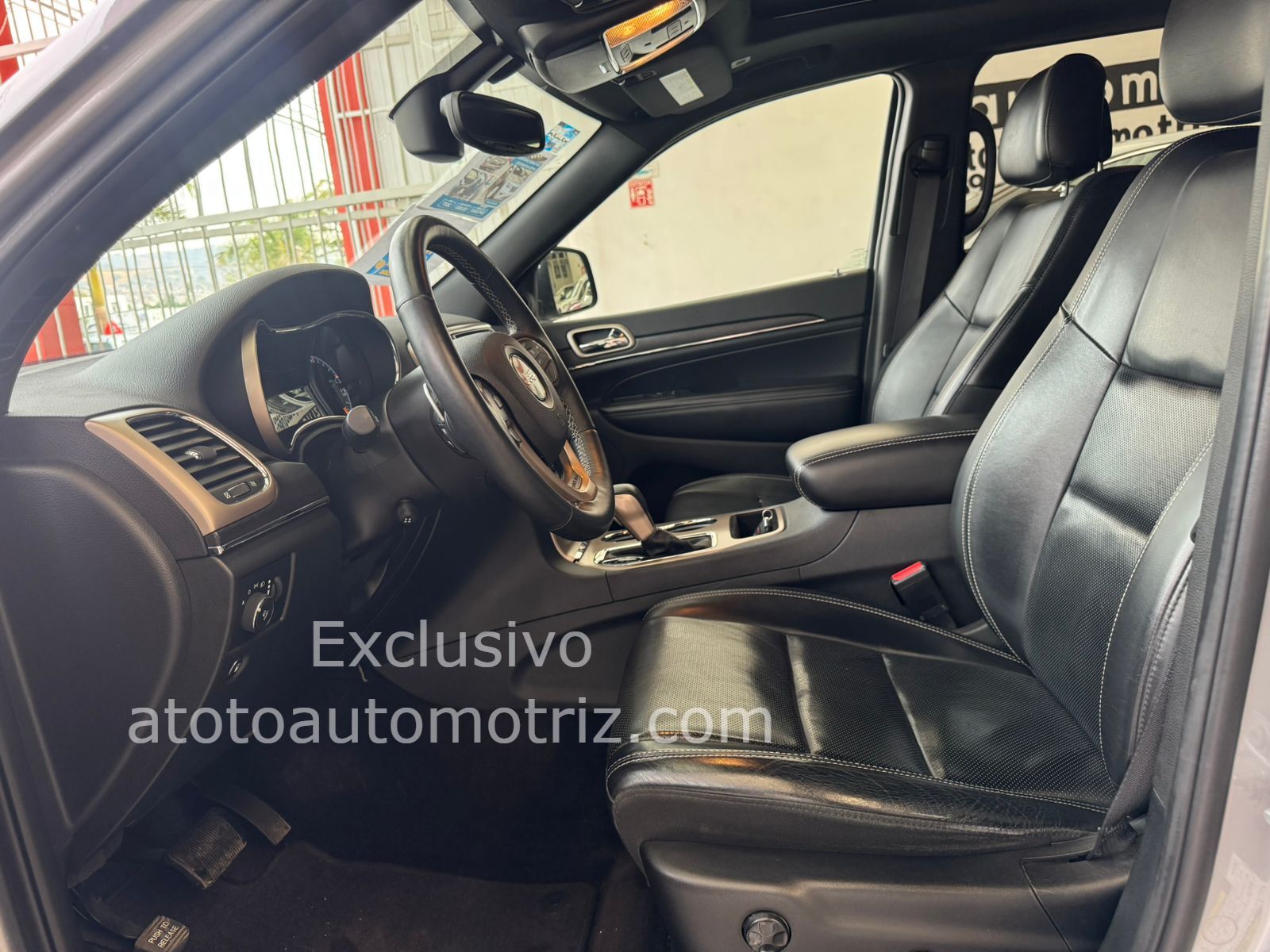 Jeep Grand Cherokee 2017 Limited Automático Plata
