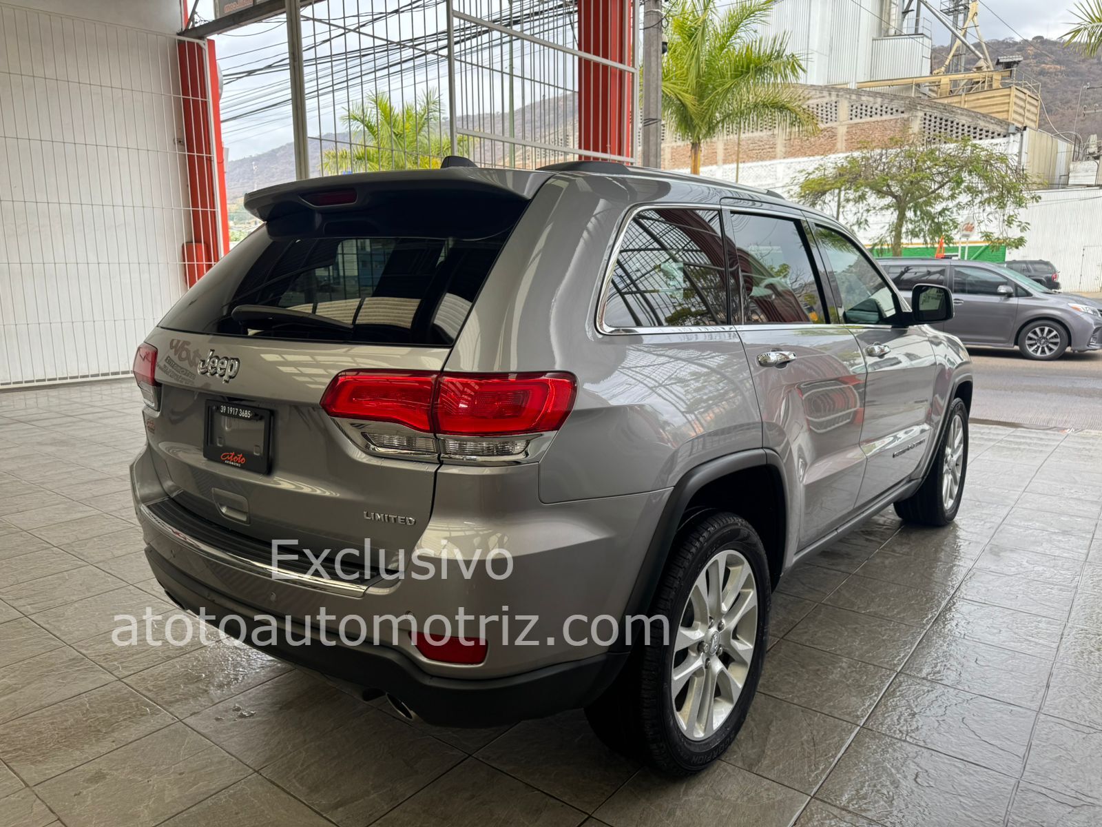 Jeep Grand Cherokee 2017 Limited Automático Plata
