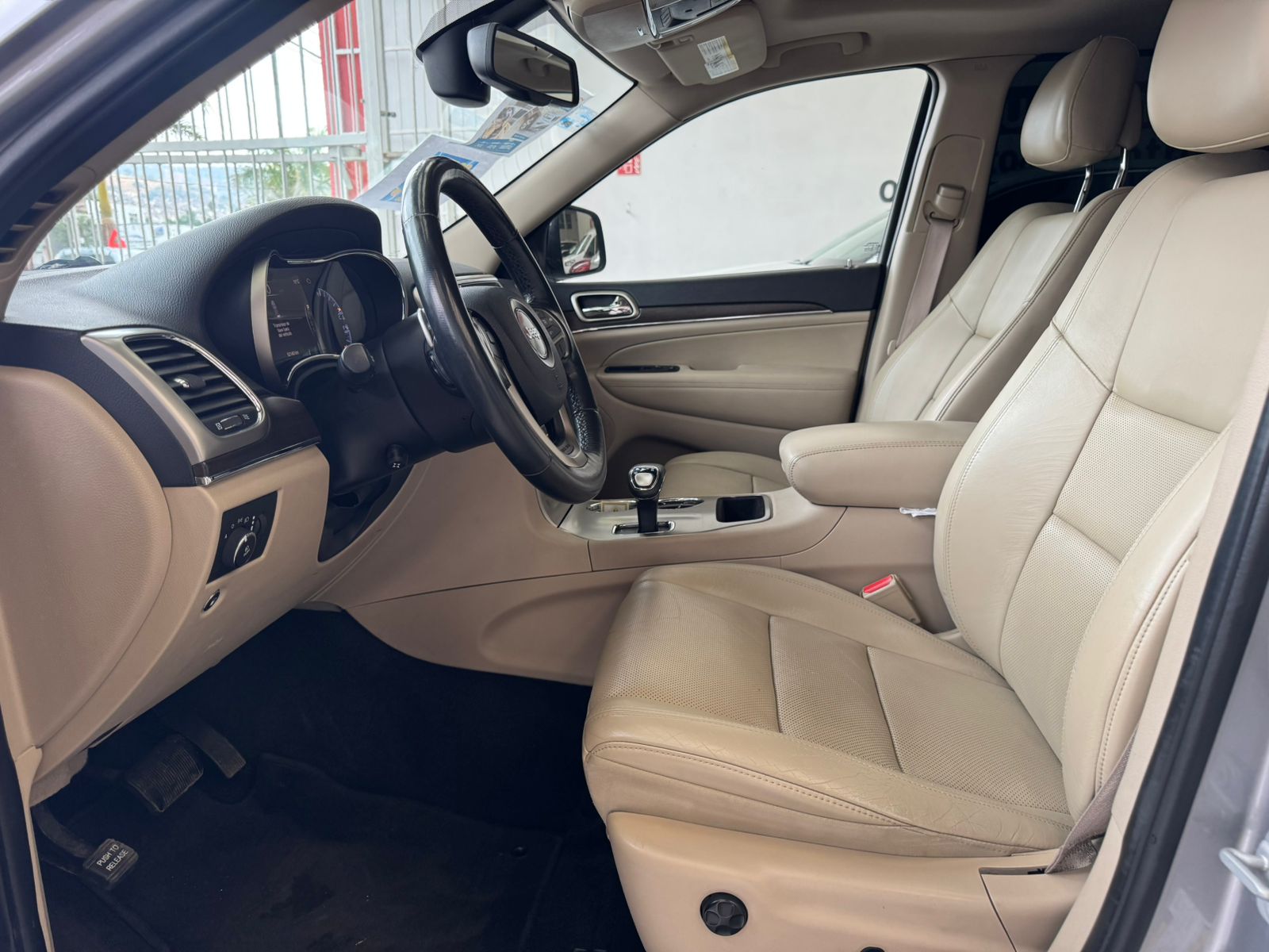 Jeep Grand Cherokee 2015 Limited Automático Plata