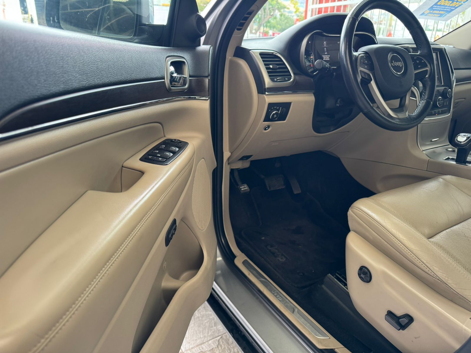 Jeep Grand Cherokee 2015 Limited Automático Plata