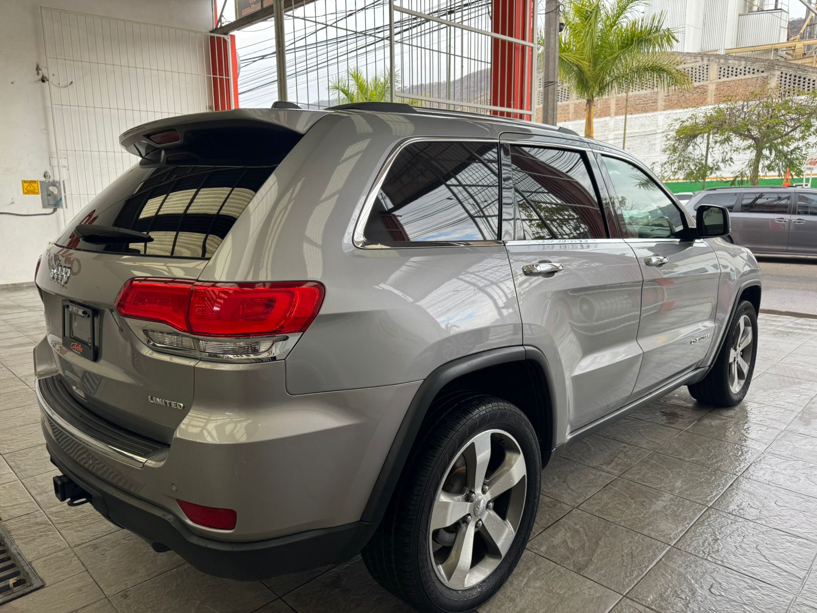 Jeep Grand Cherokee 2015 Limited Automático Plata