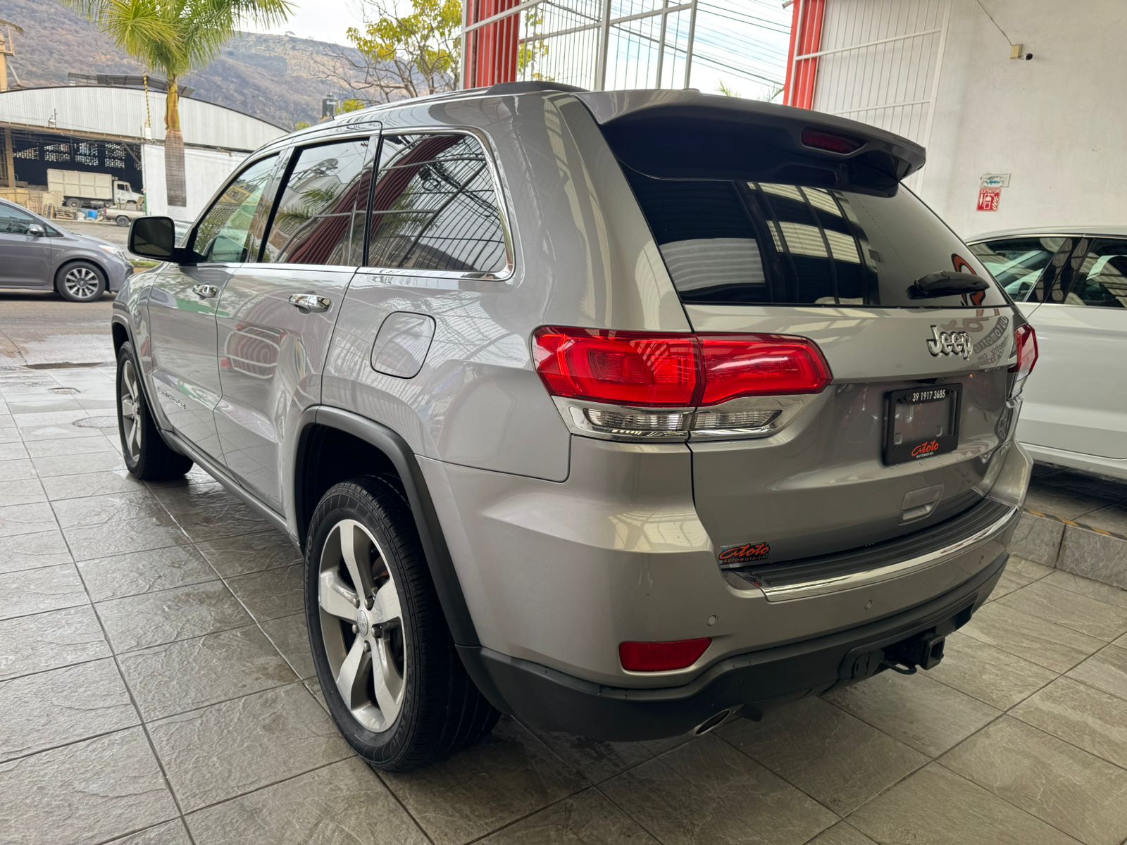 Jeep Grand Cherokee 2015 Limited Automático Plata