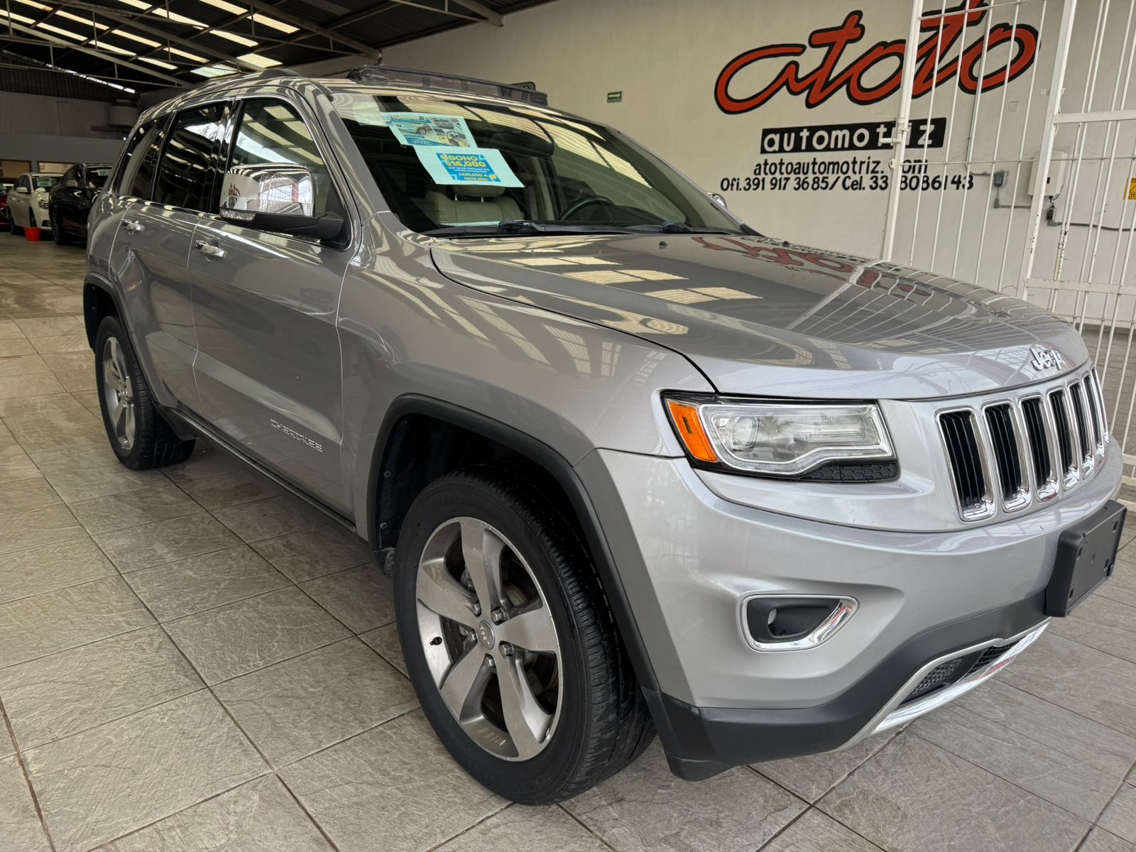Jeep Grand Cherokee 2015 Limited Automático Plata