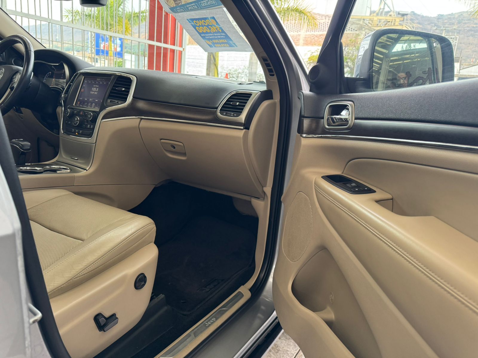 Jeep Grand Cherokee 2015 Limited Automático Plata