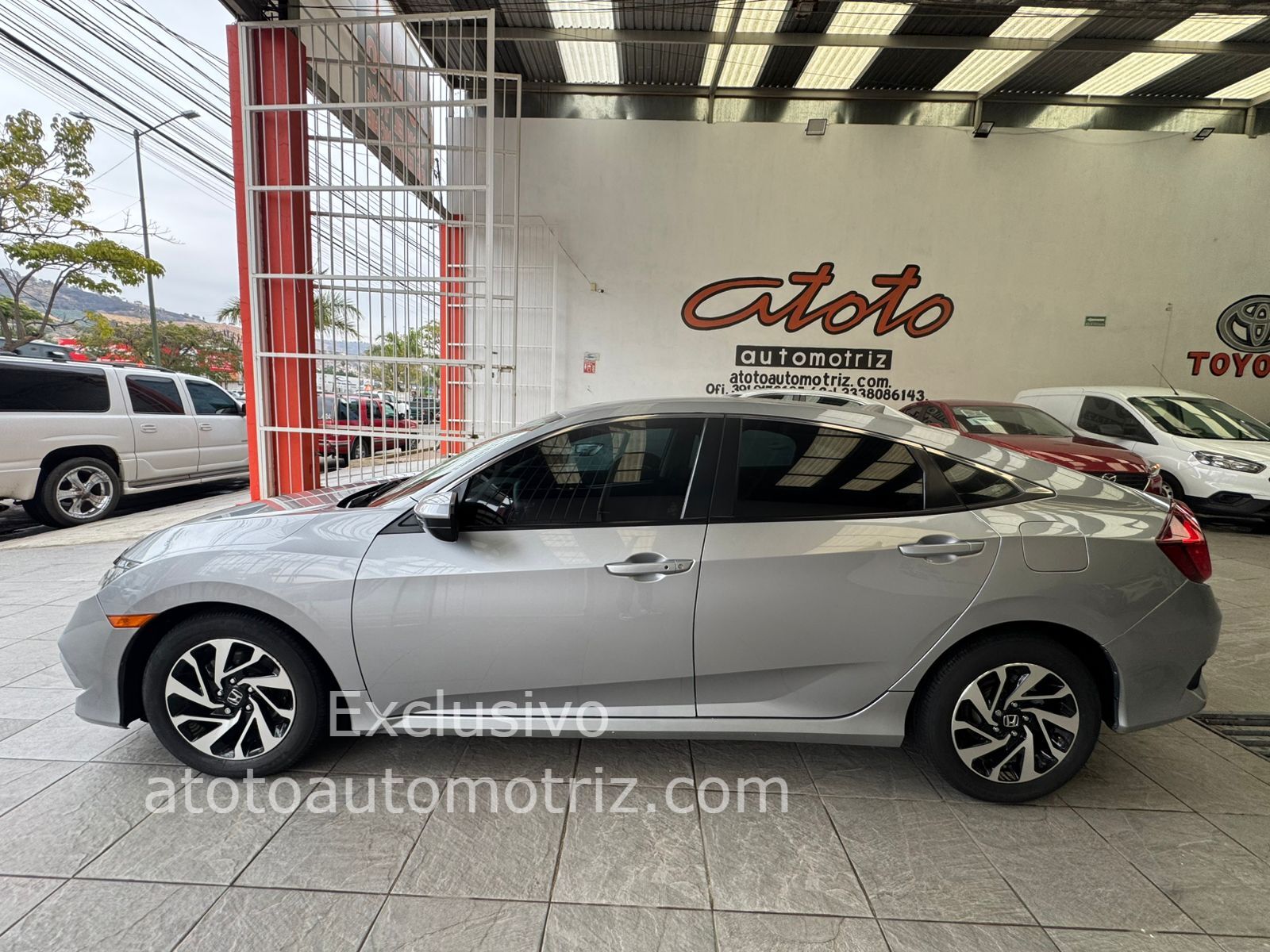 Honda Civic 2021 i-Style Automático Plata