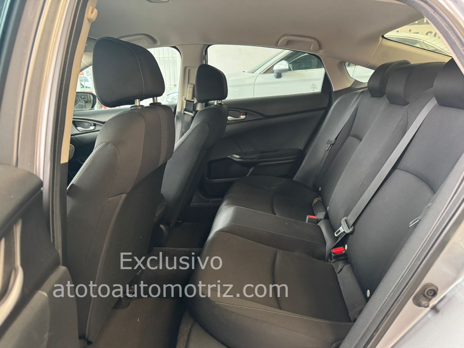 Honda Civic 2021 i-Style Automático Plata