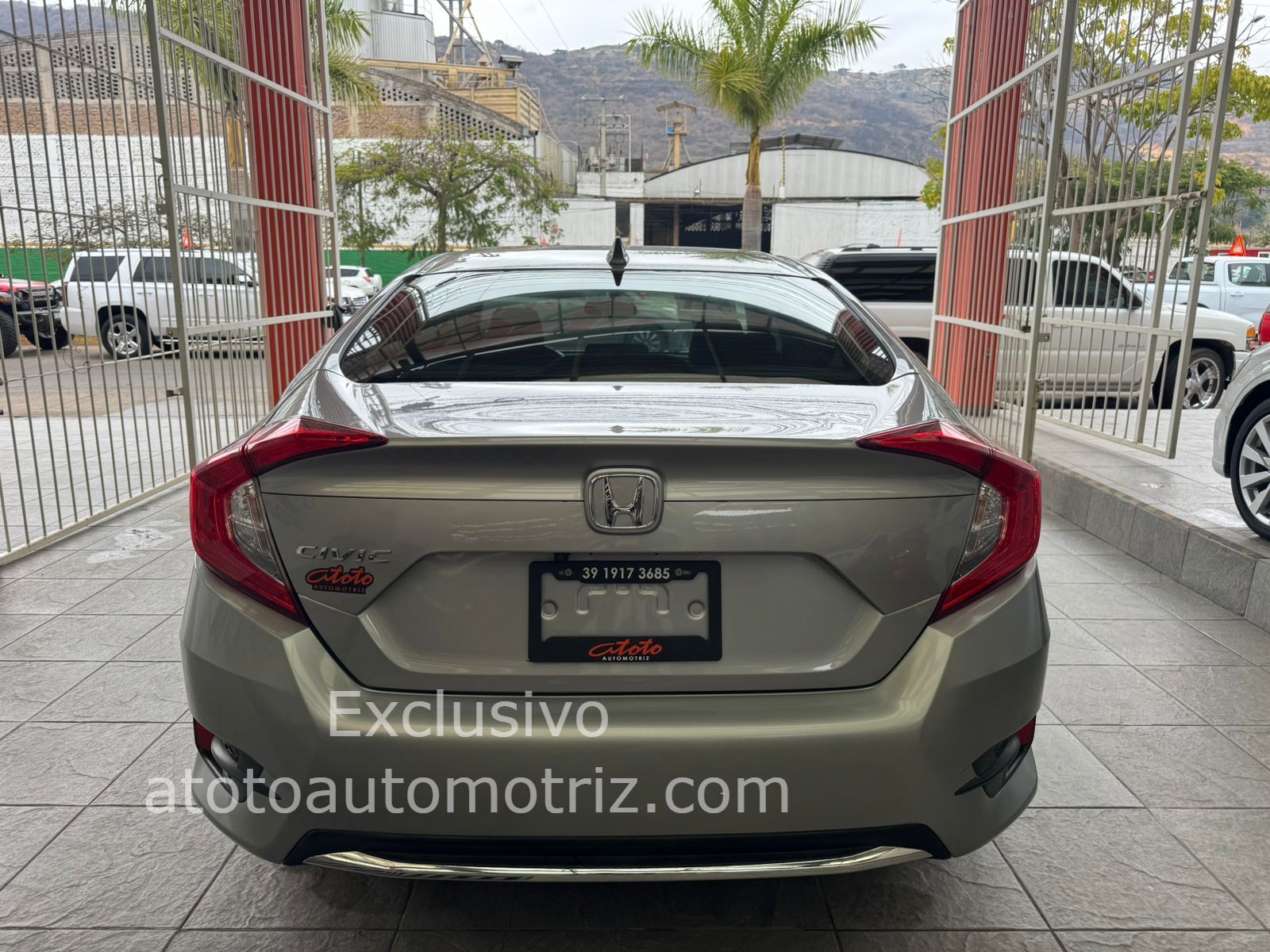 Honda Civic 2021 i-Style Automático Plata
