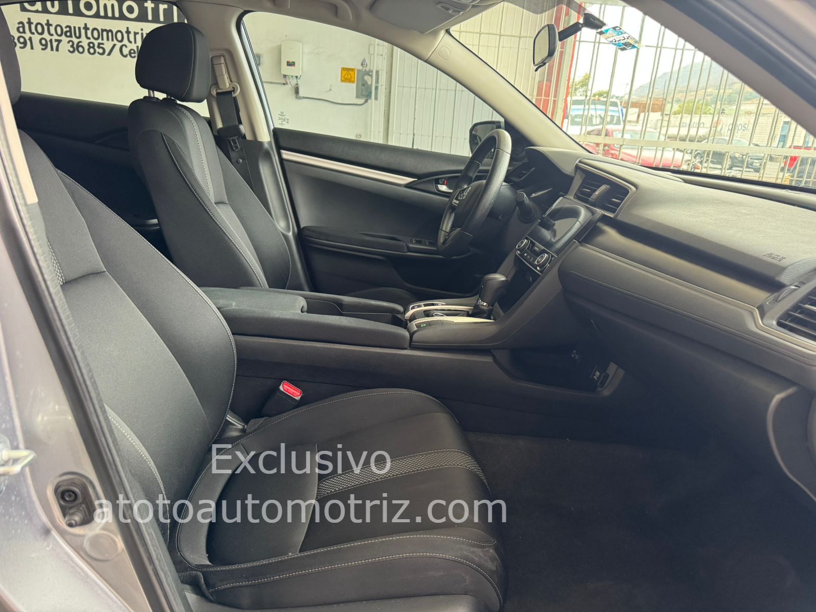 Honda Civic 2021 i-Style Automático Plata
