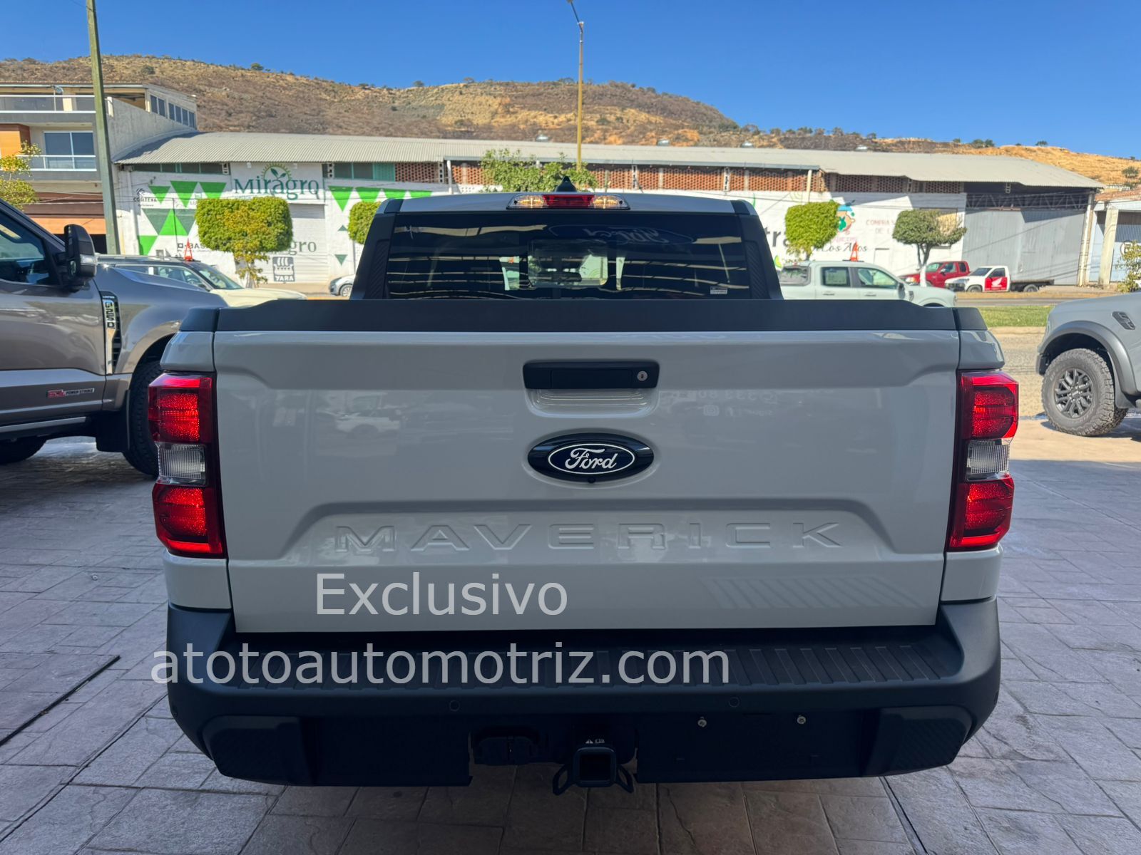 Ford Maverick 2025 Lariat Híbrida Automático Gris