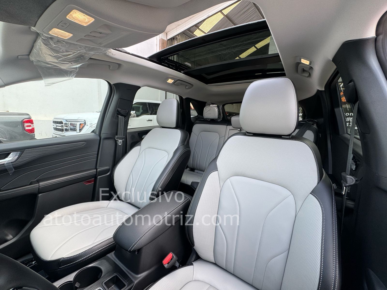 Ford Escape 2025 Platinum Automático Plata