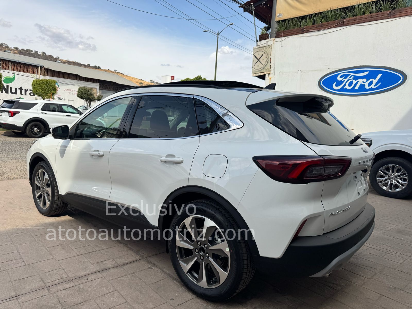 Ford Escape 2025 Platinum Automático Plata