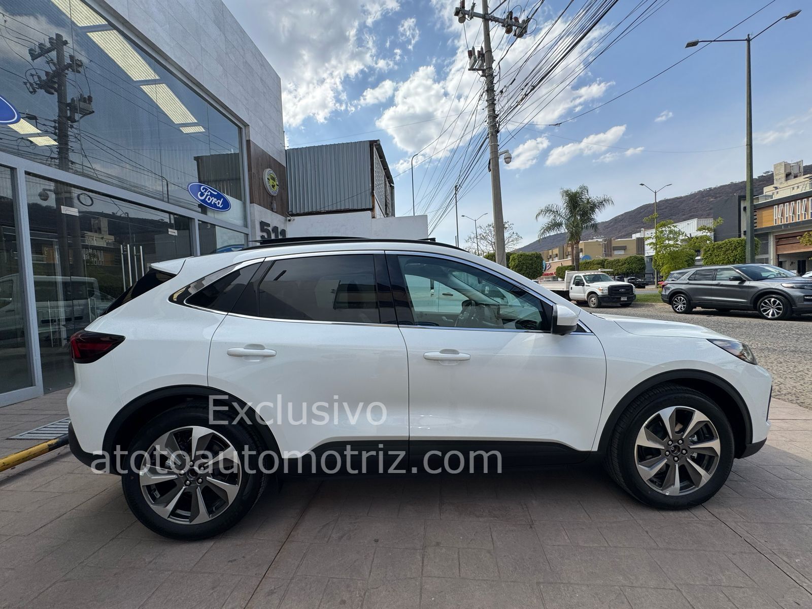 Ford Escape 2025 Platinum Automático Plata