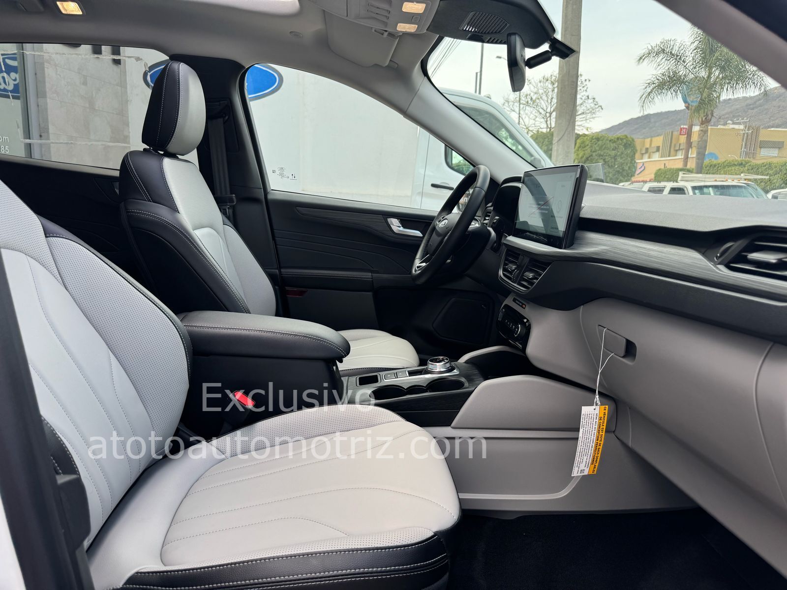 Ford Escape 2025 Platinum Automático Plata