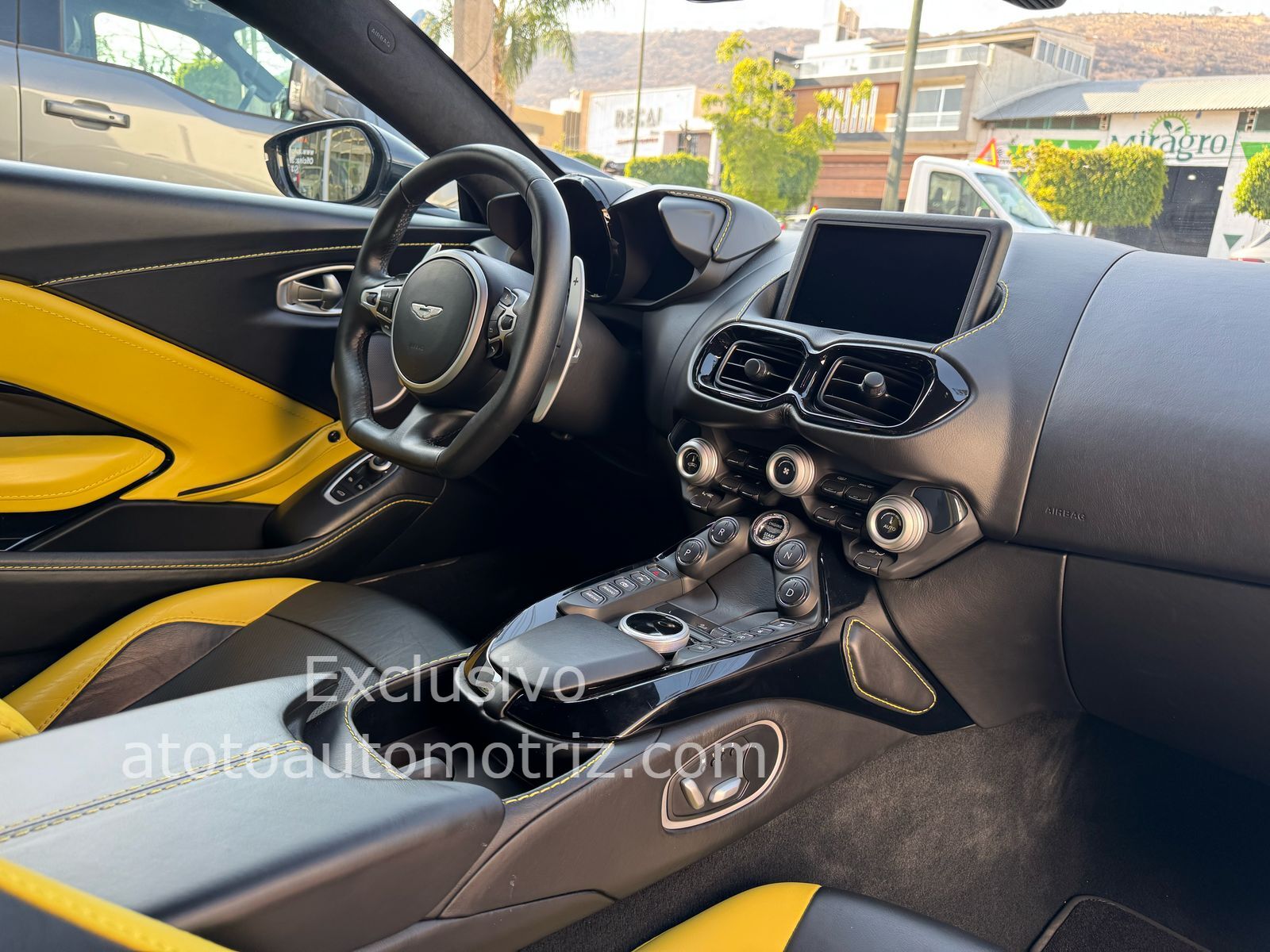Aston Martin Vantage 2019 2p V8 4.0L Automático Gris
