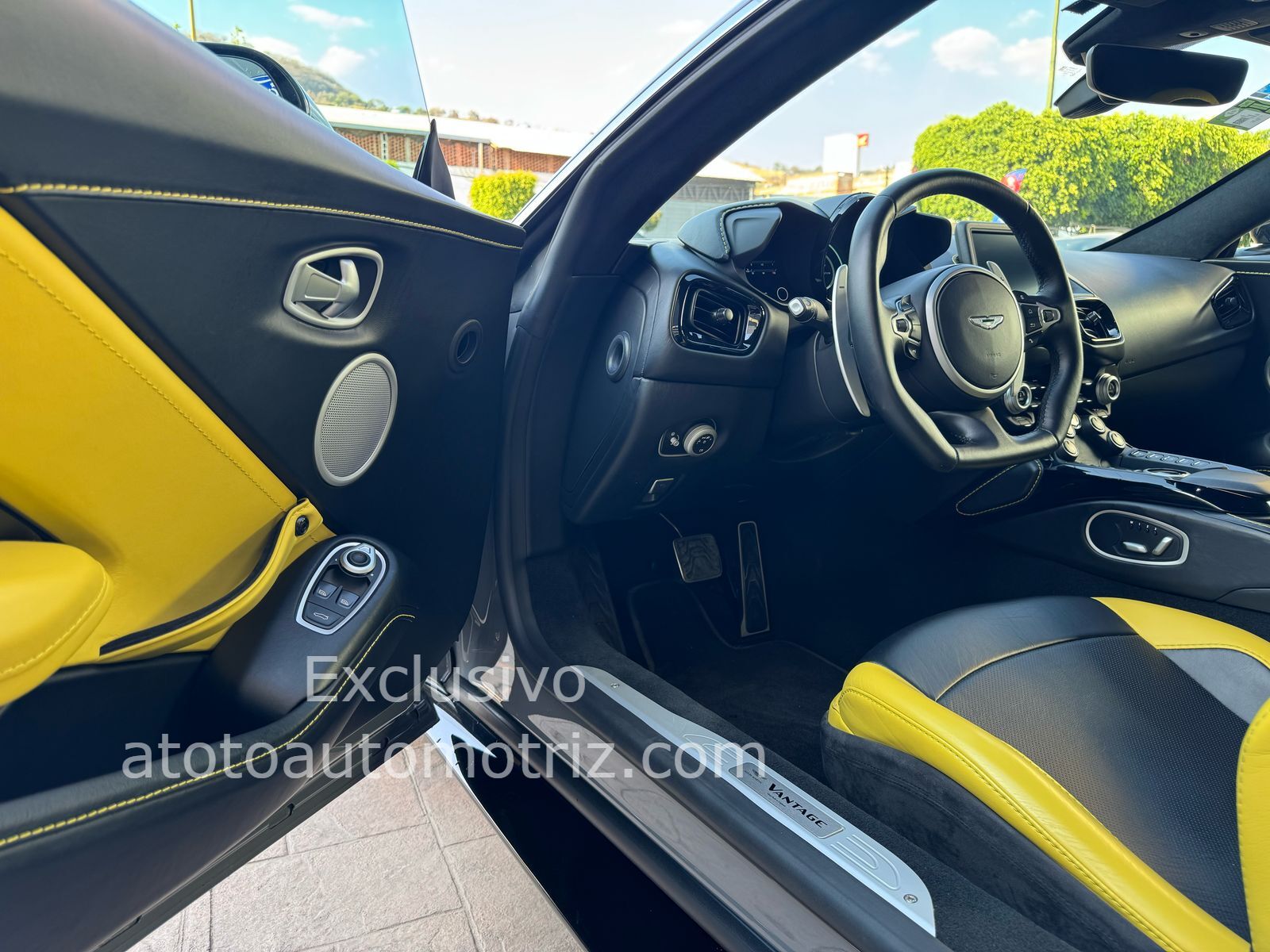 Aston Martin Vantage 2019 2p V8 4.0L Automático Gris