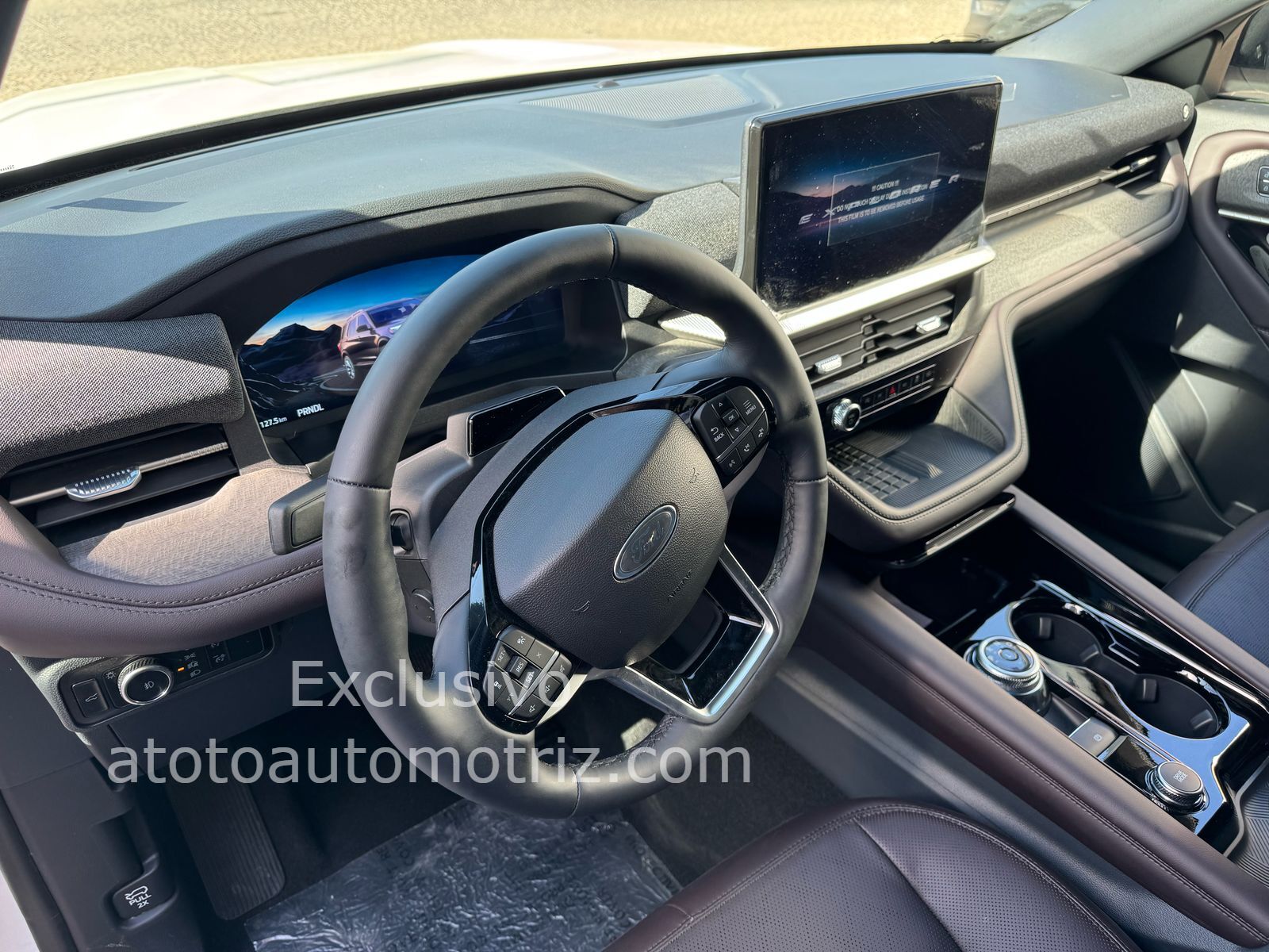 Ford Explorer 2025 Platinum Automático Blanco