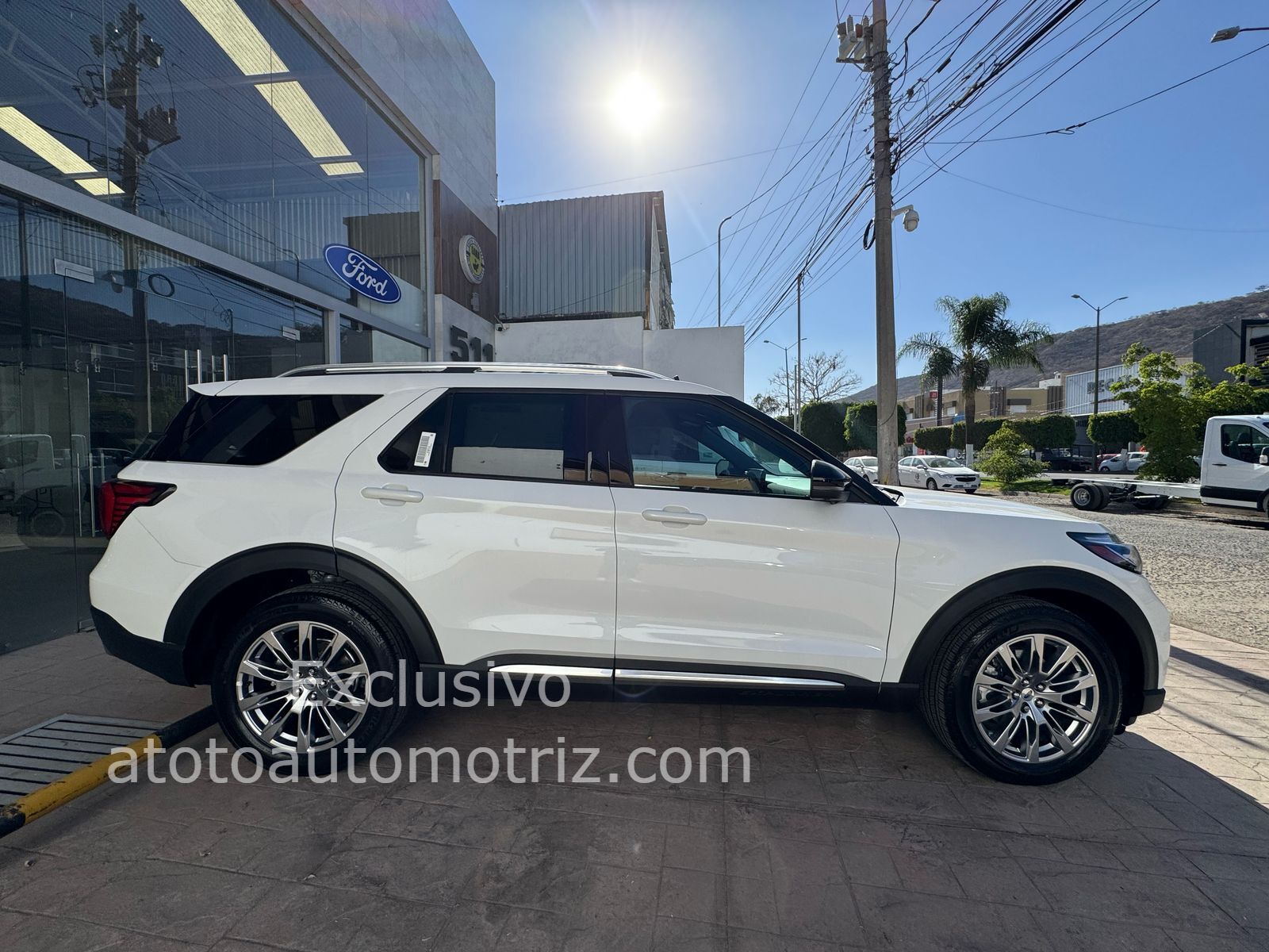 Ford Explorer 2025 Platinum Automático Blanco