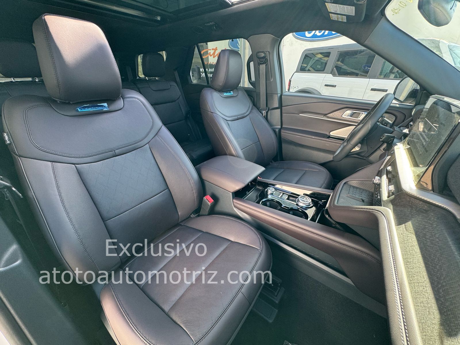 Ford Explorer 2025 Platinum Automático Blanco