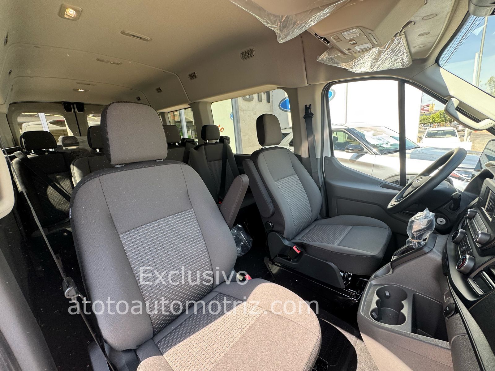 Ford Transit 2025 15 Pasajeros V6 Automático Blanco