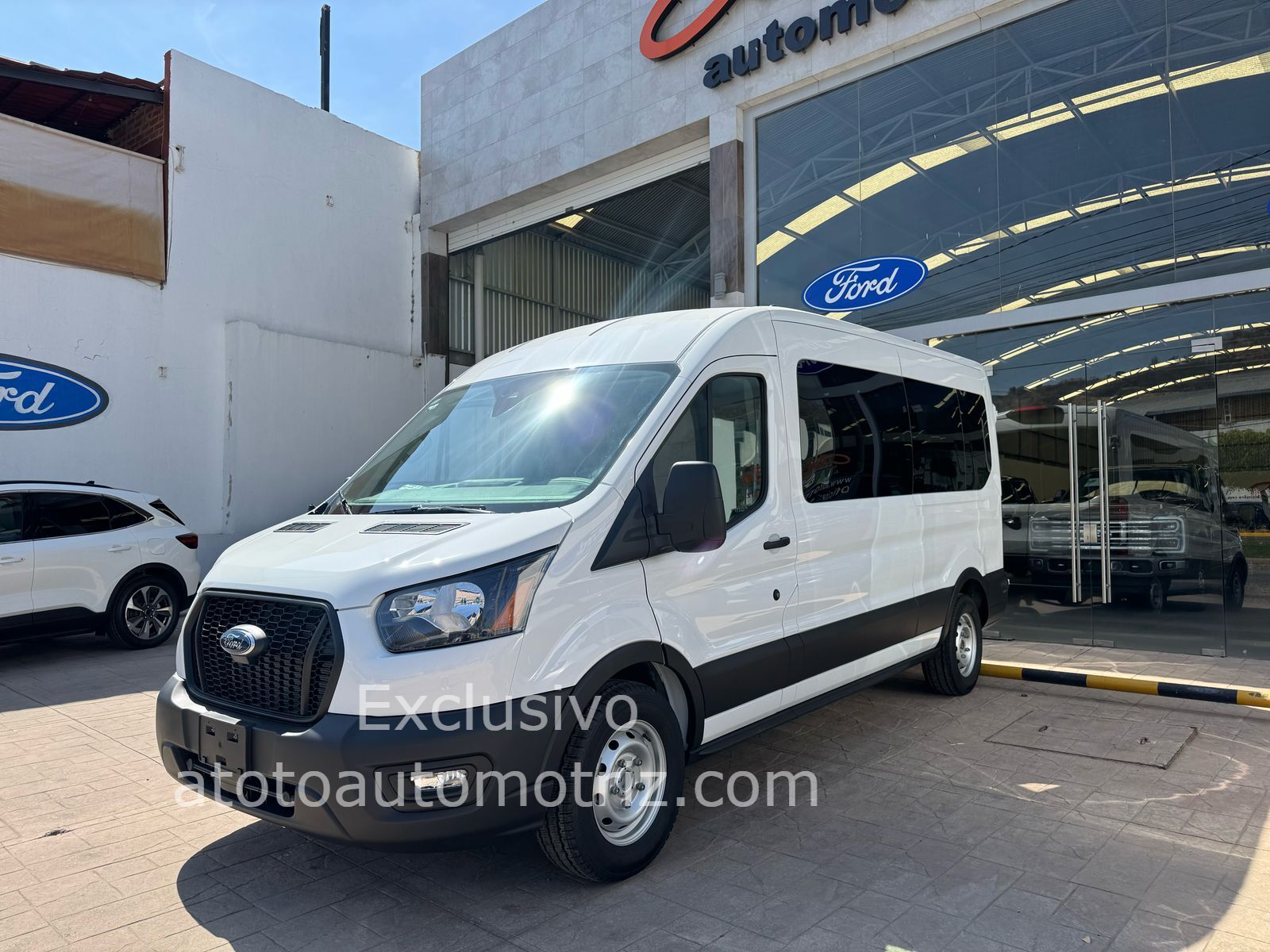 Ford Transit 2025 15 Pasajeros V6 Automático Blanco