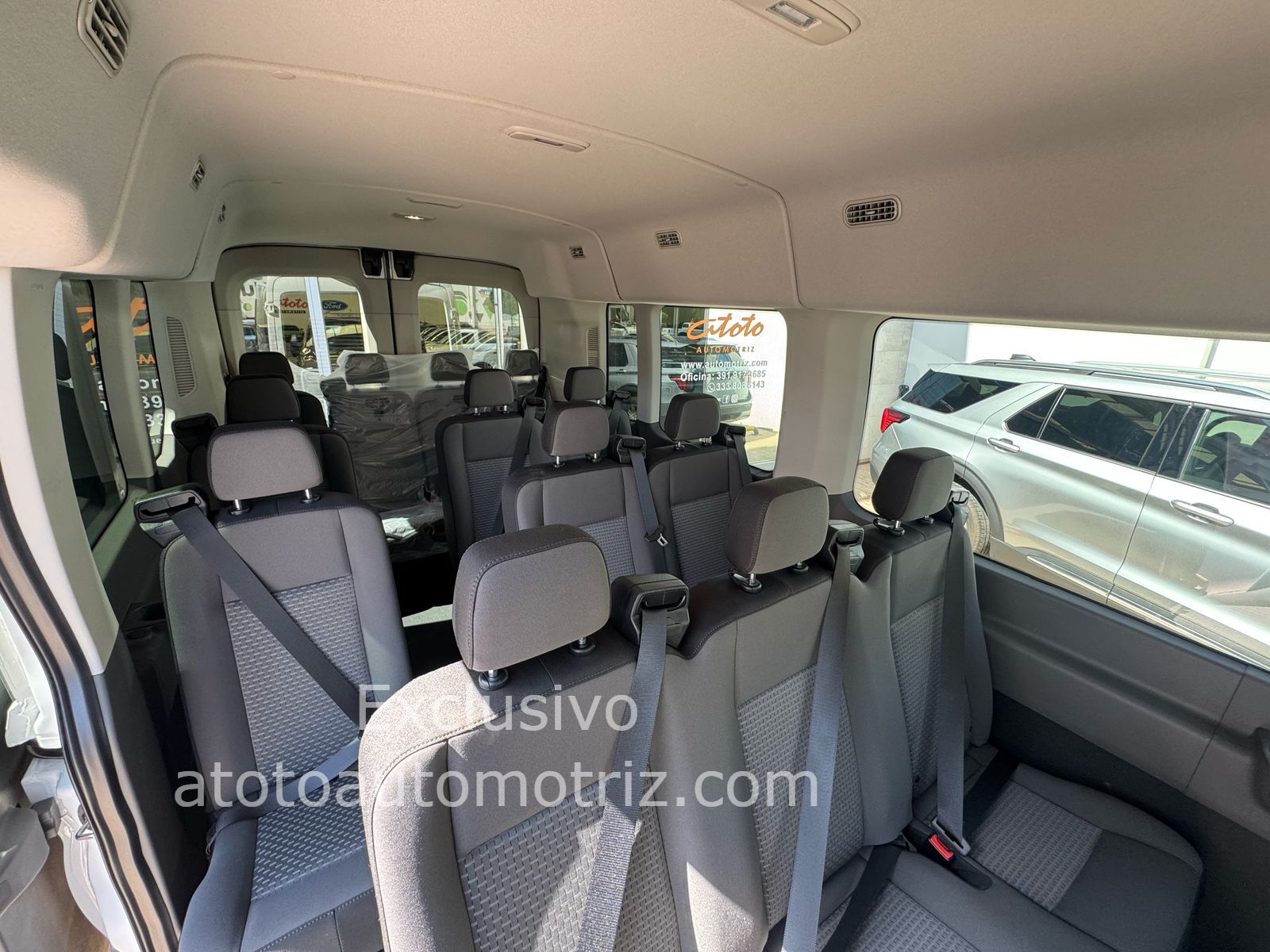 Ford Transit 2025 15 Pasajeros V6 Automático Blanco