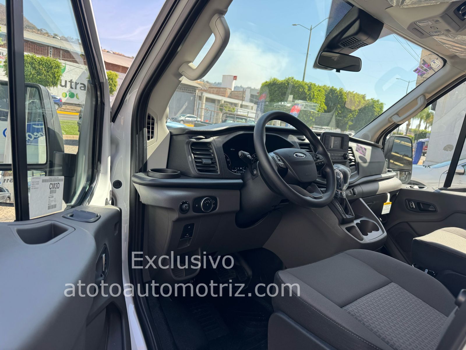Ford Transit 2025 15 Pasajeros V6 Automático Blanco