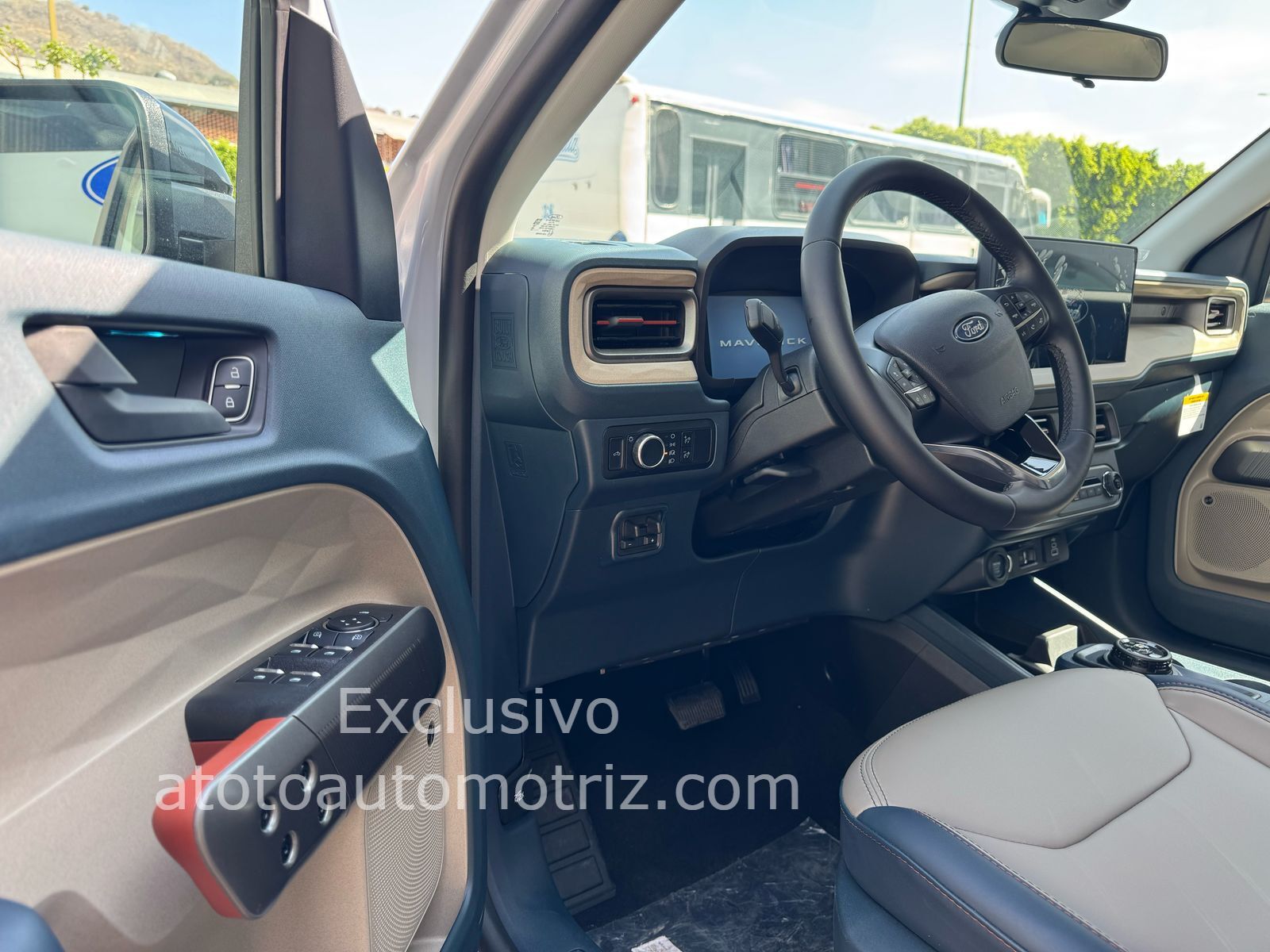Ford Maverick 2025 Lariat Automático Blanco