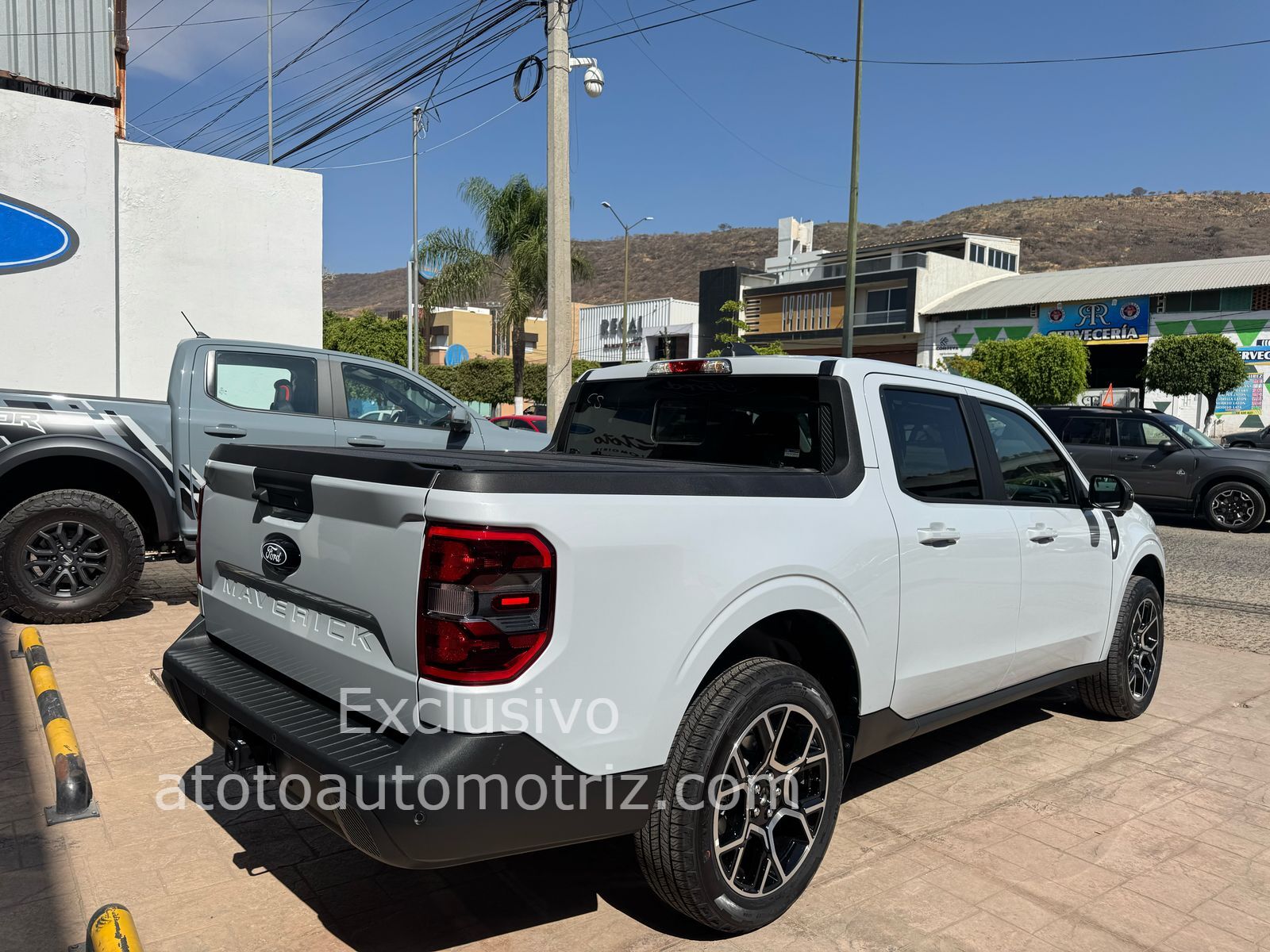 Ford Maverick 2025 Lariat Automático Blanco