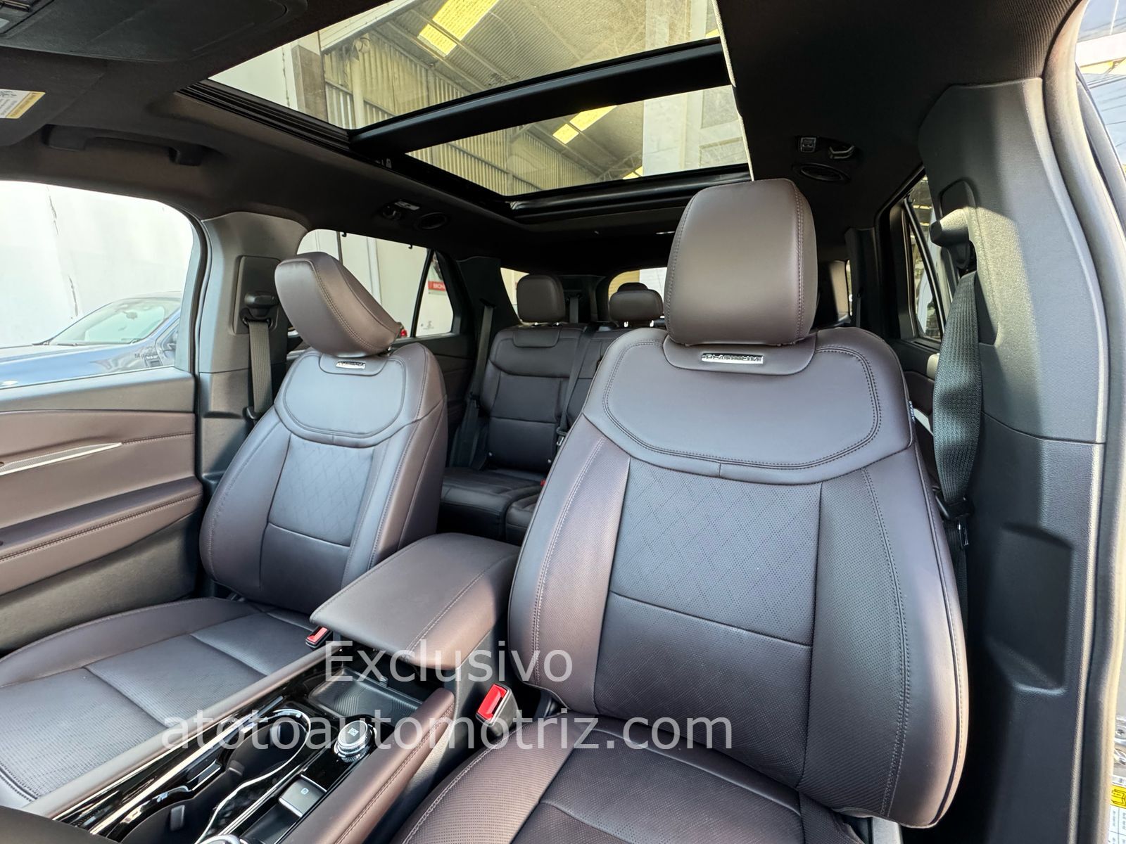 Ford Explorer 2025 Platinum Automático Plata