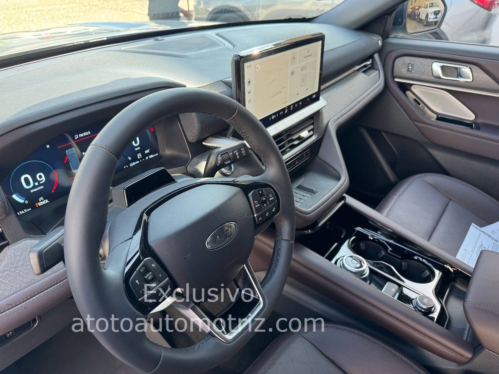 Ford Explorer 2025 Platinum Automático Plata